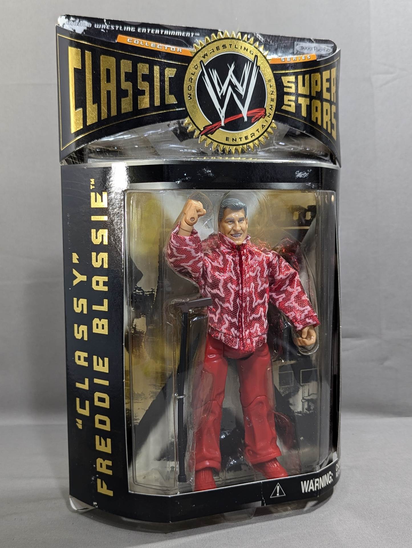 Fred Blassie (red jacket)