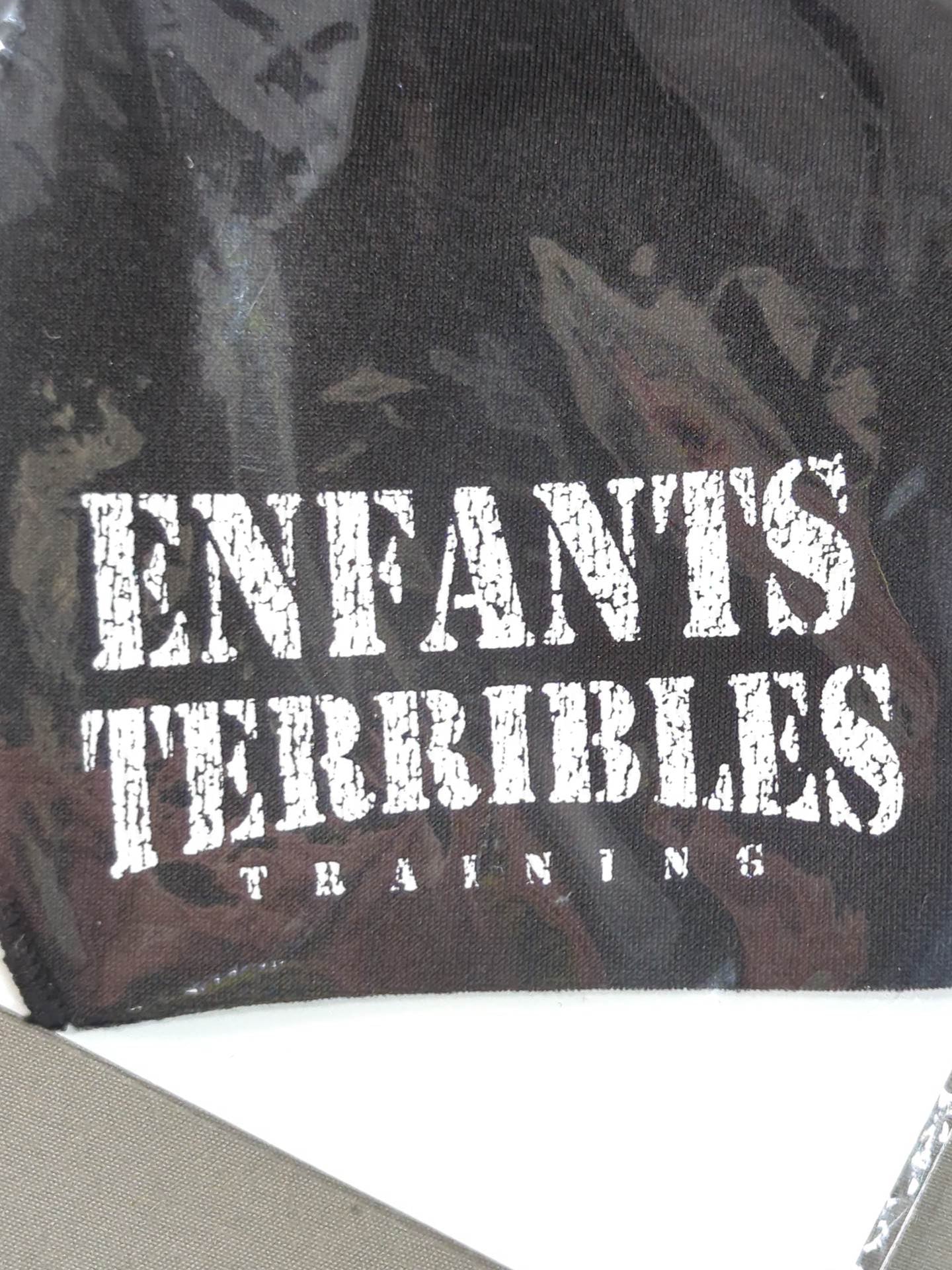 ENFANTS TERRIBLES Three-dimensional Simple Mask