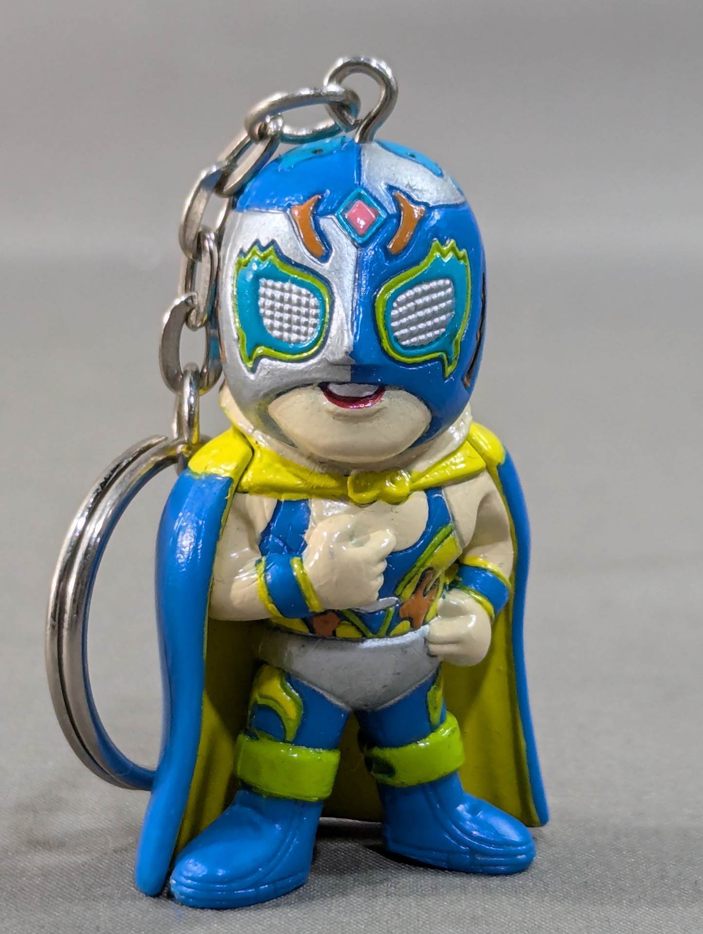 Super Delfin  Figure Keychain