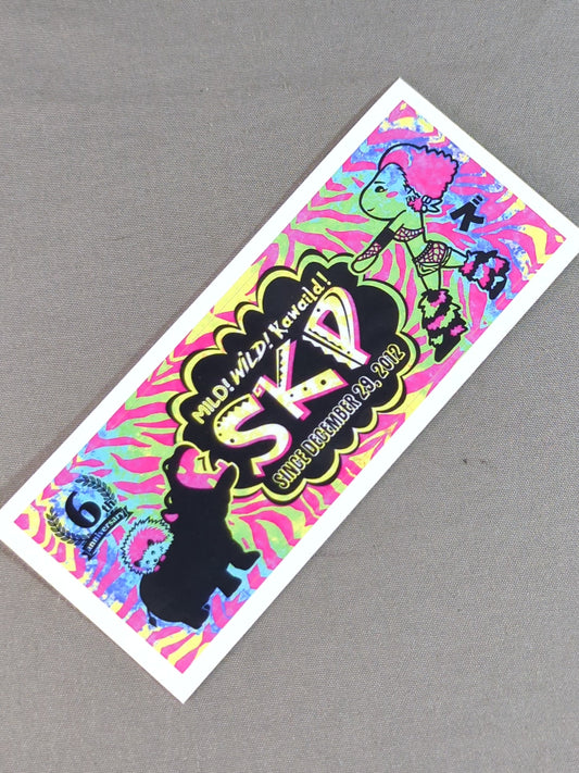 SAKI「SKP」ステッカー