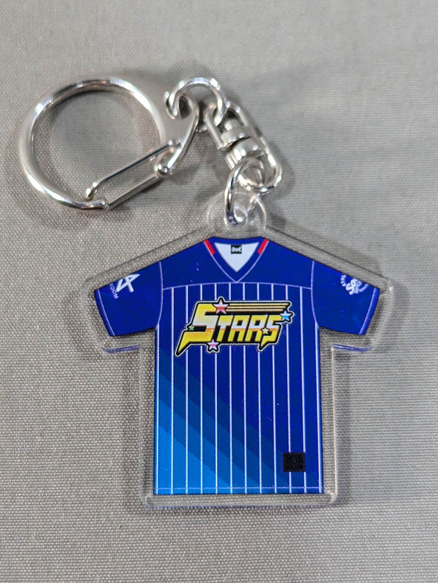 ★STARDOM×TOWER RECORDS★ 飯田沙耶 Tシャツ型アクリルキーホルダー