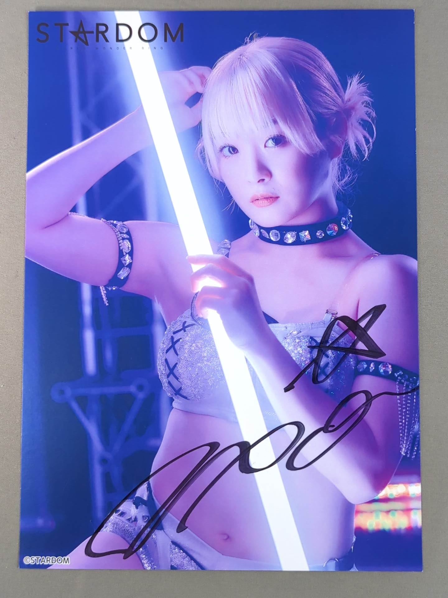 スターダム　なつぽい選手　直筆サイン入り写真集 スターダム なつぽい選手 直筆サイン入り写真集 Amazon.co.jp