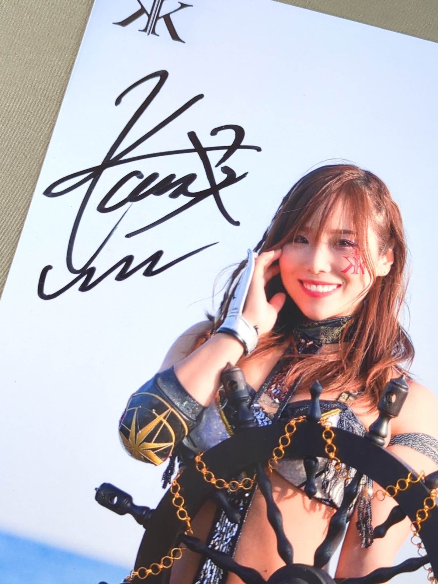 KAIRI 直筆サイン入り ポートレート(H-4)