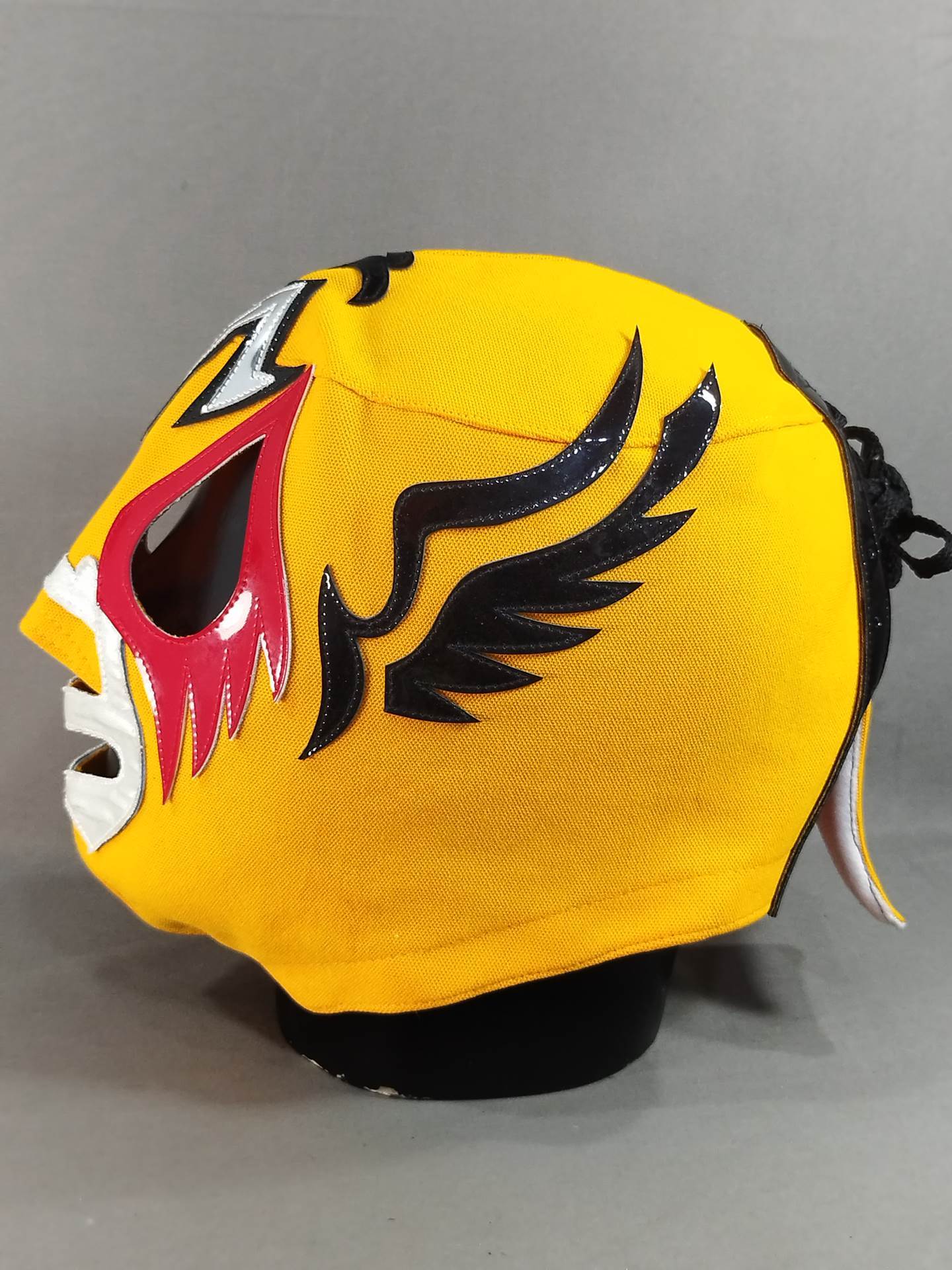 Mil Mascaras