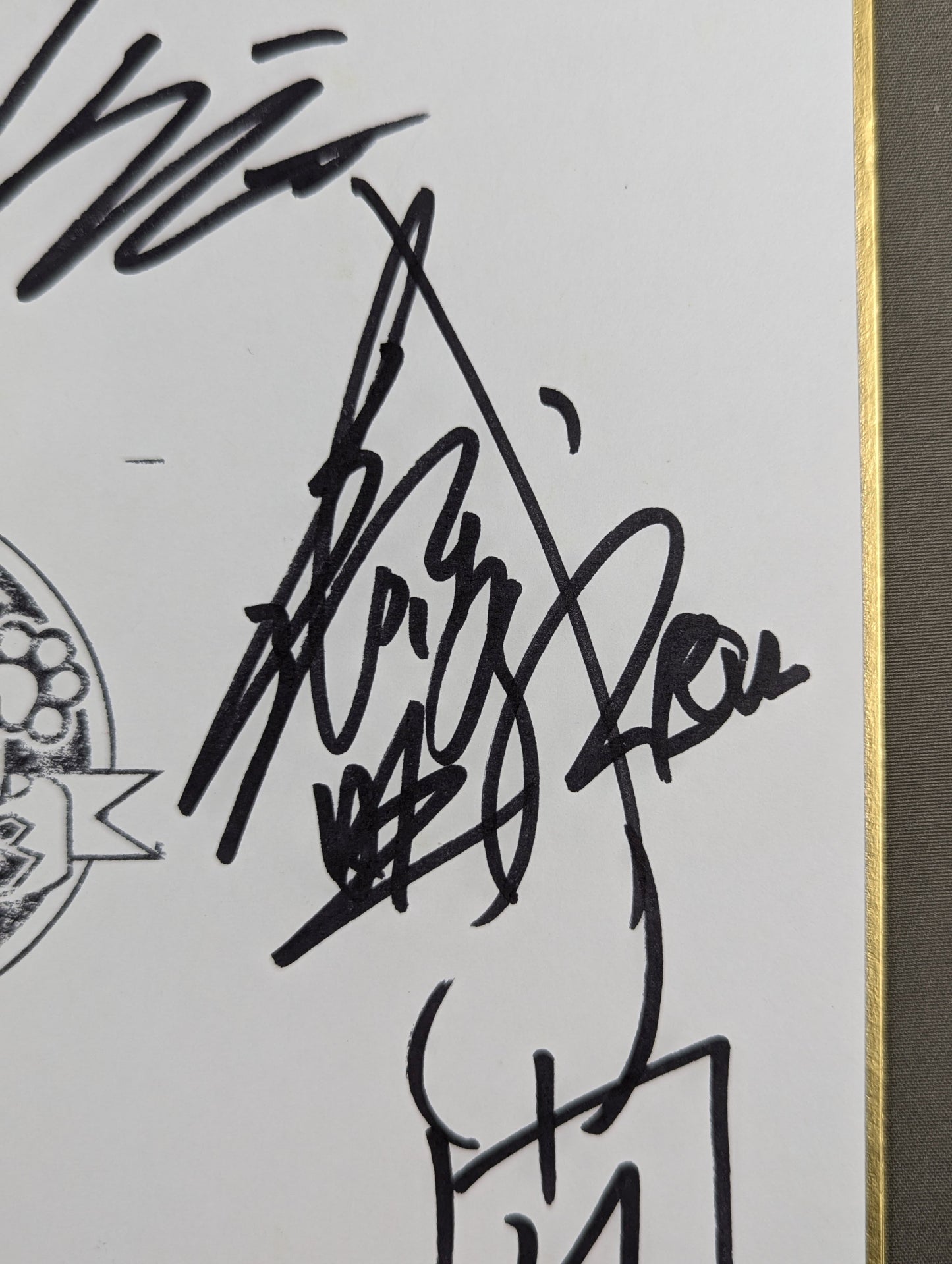 ★BRAVES★ 8選手寄せ書き