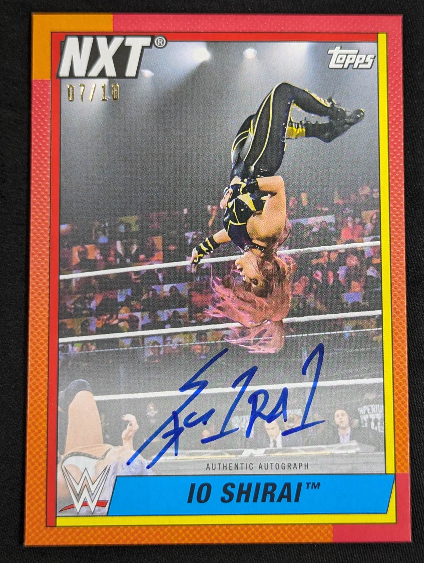 2021 NXT topps 紫雷イオ 公式サインカード