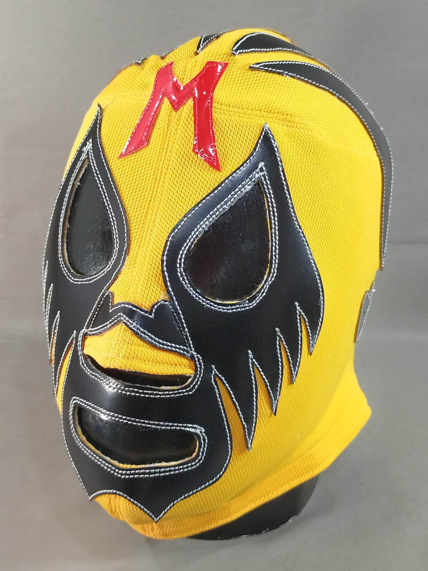 Mil Mascaras