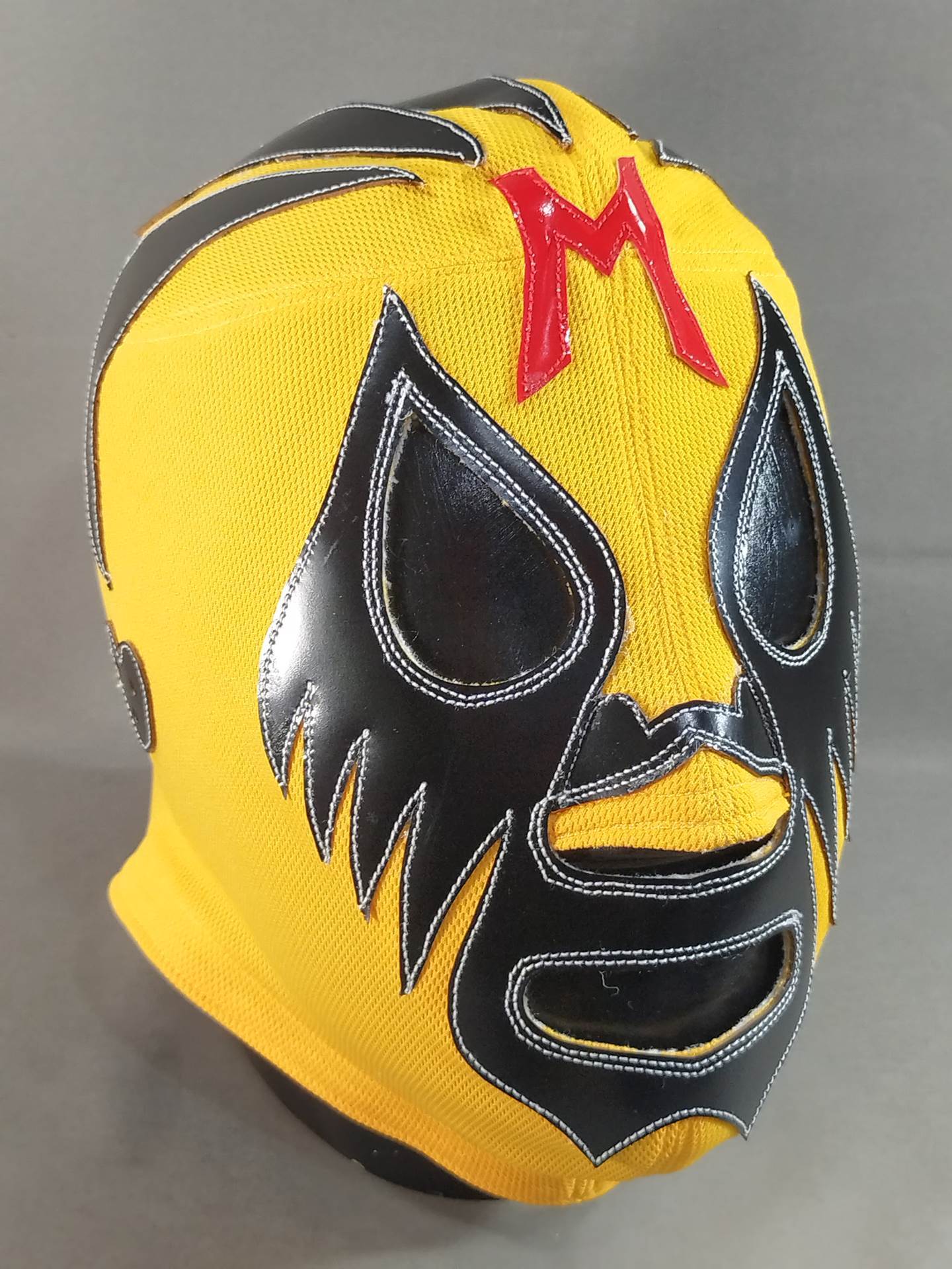 Mil Mascaras