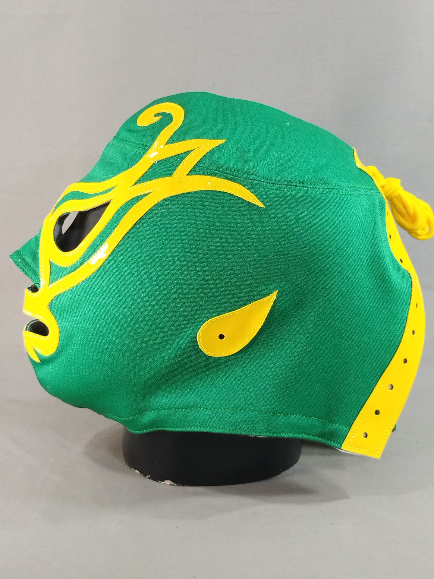 Mil Mascaras