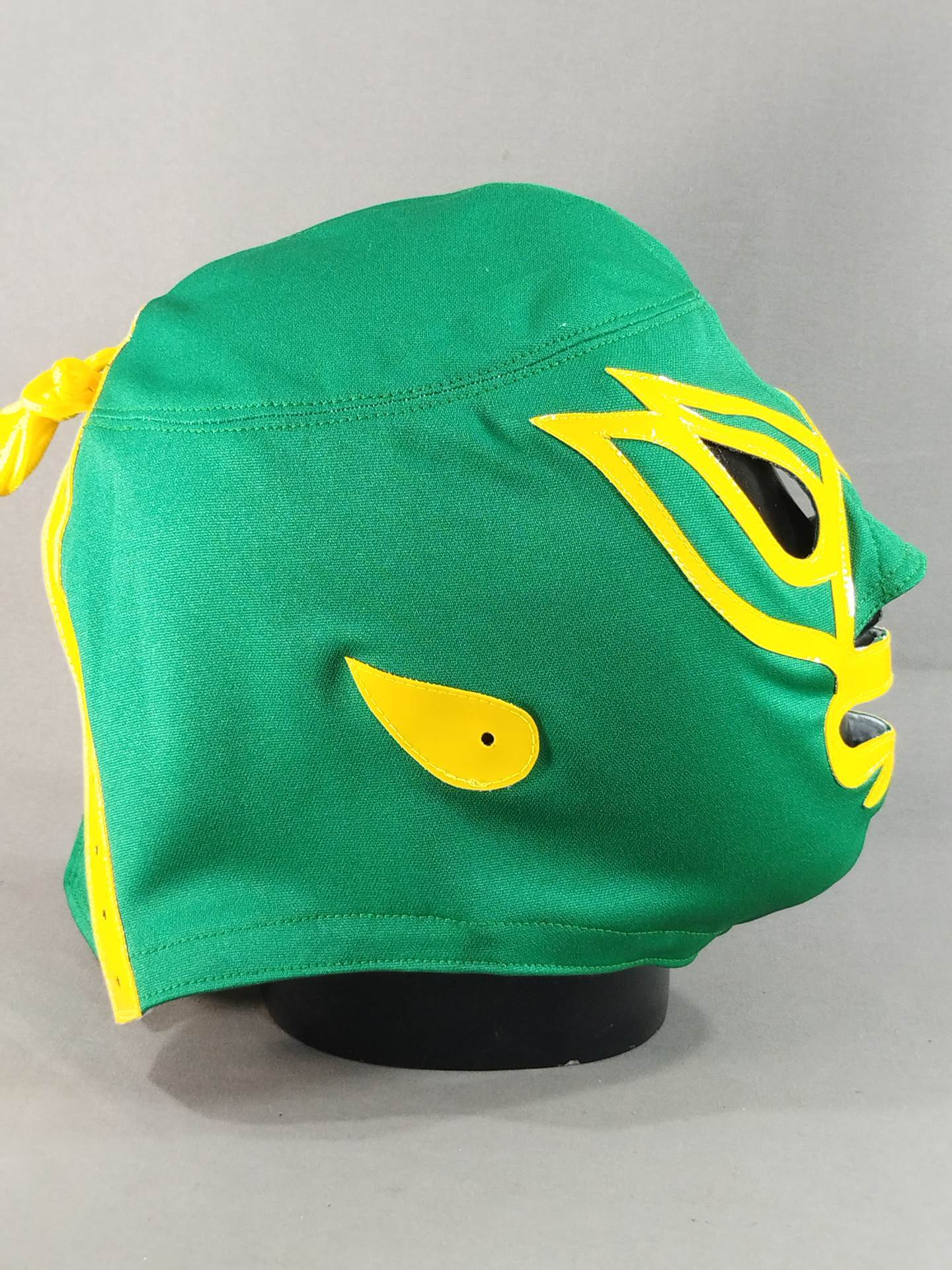 Mil Mascaras