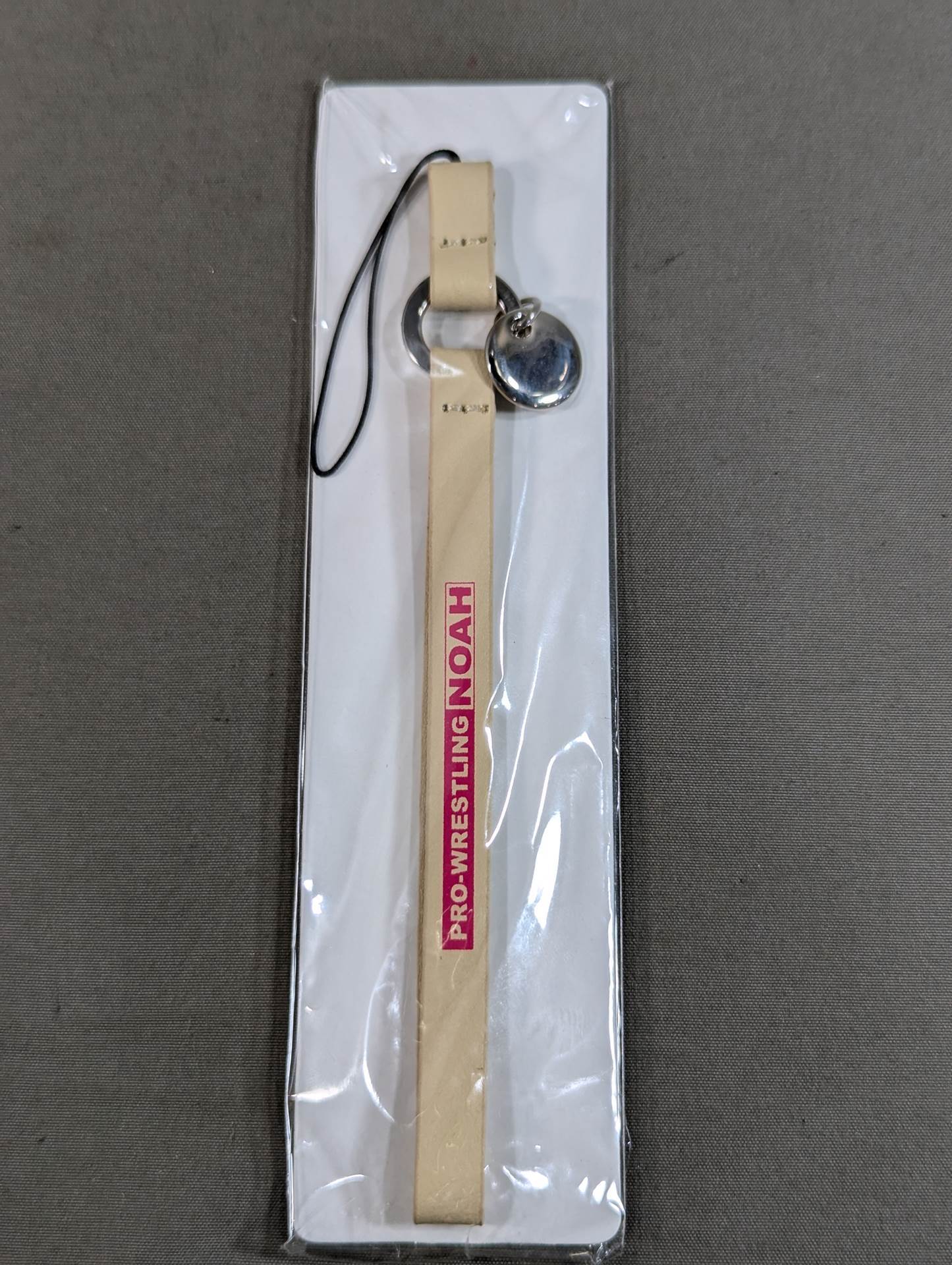 Pro-wrestling Noah Cowhide Metal Ring Strap (White)