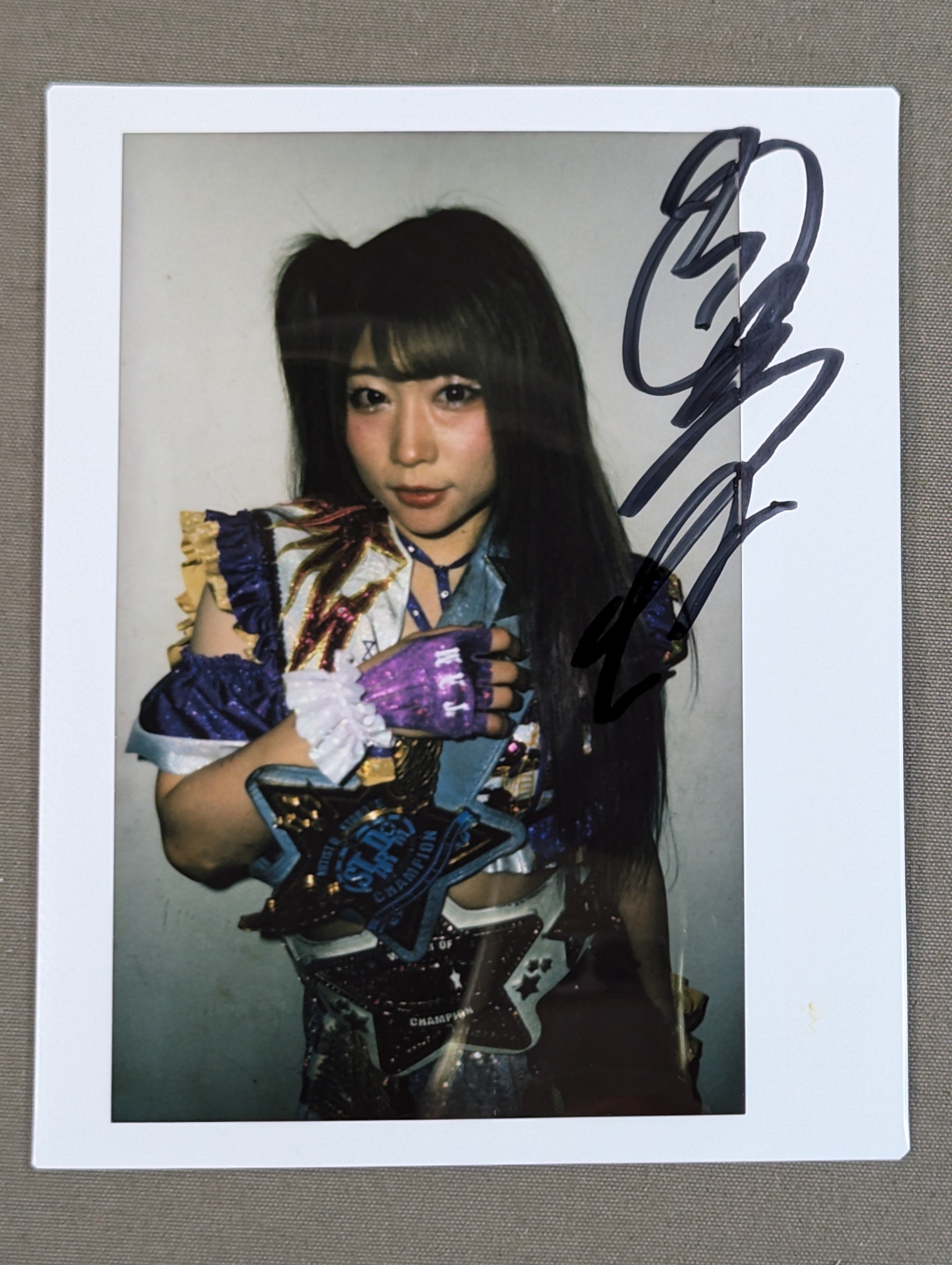 中野たむ選手　直筆サイン入り写真集 中野たむ 直筆サイン入り チェキ(O-8) – 闘道館