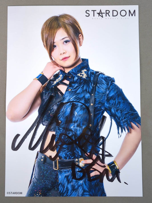MIRAI hand signed autograph  stardom Pro-Photo (B-6)