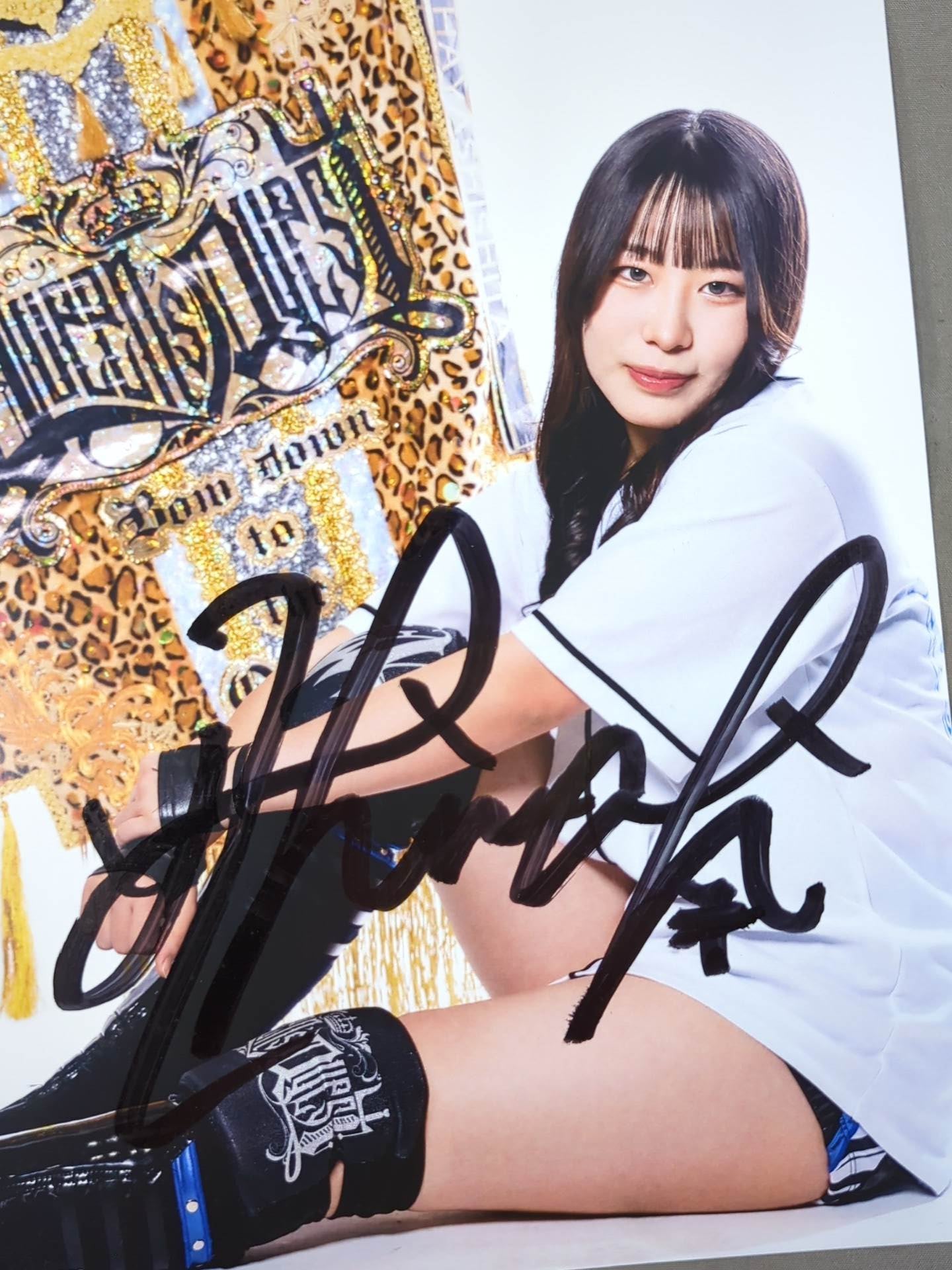 HINA hand signed autograph Starda Pro-Photo (D-4)
