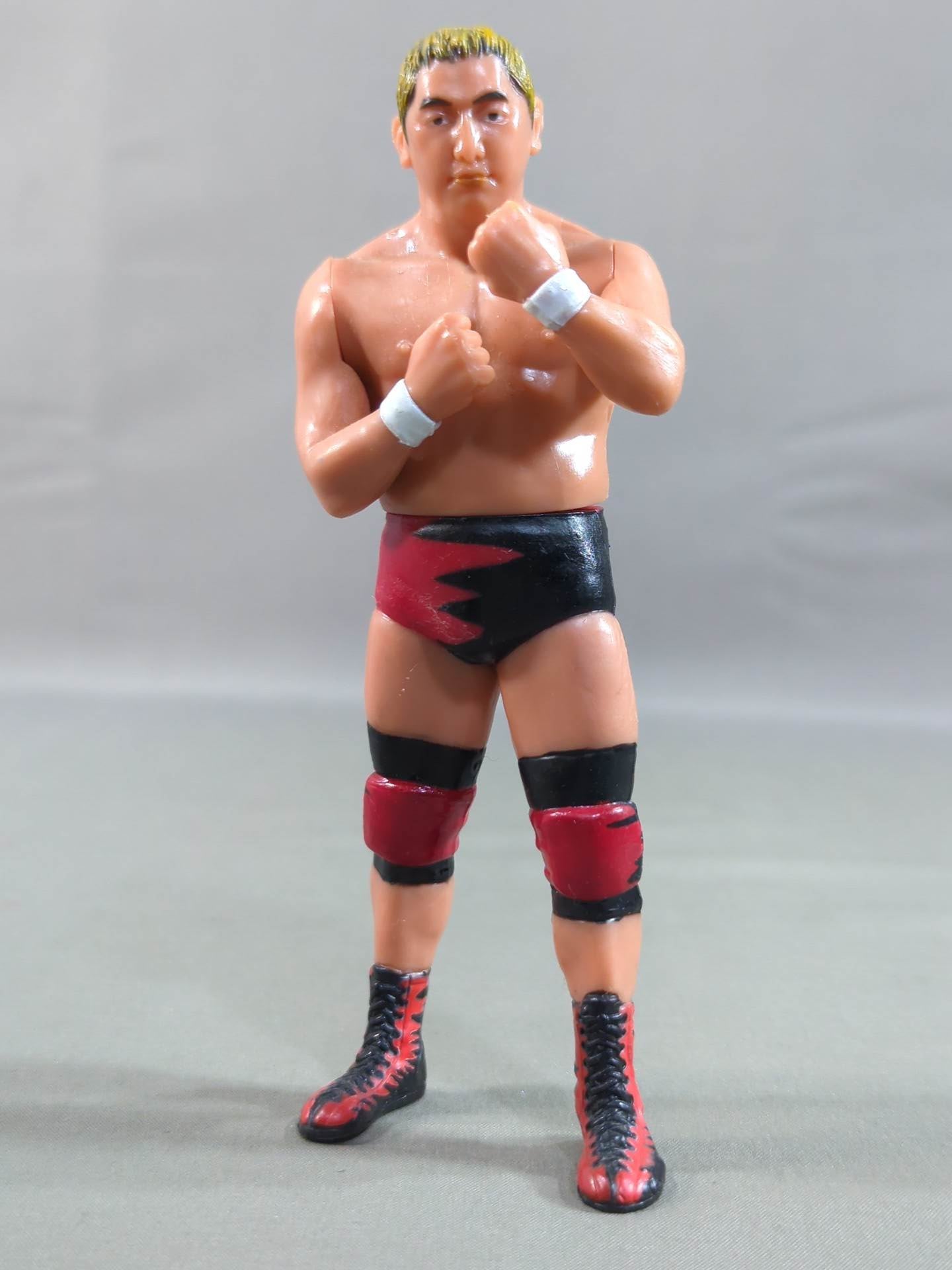 Shinjiro Otani (blonde)
