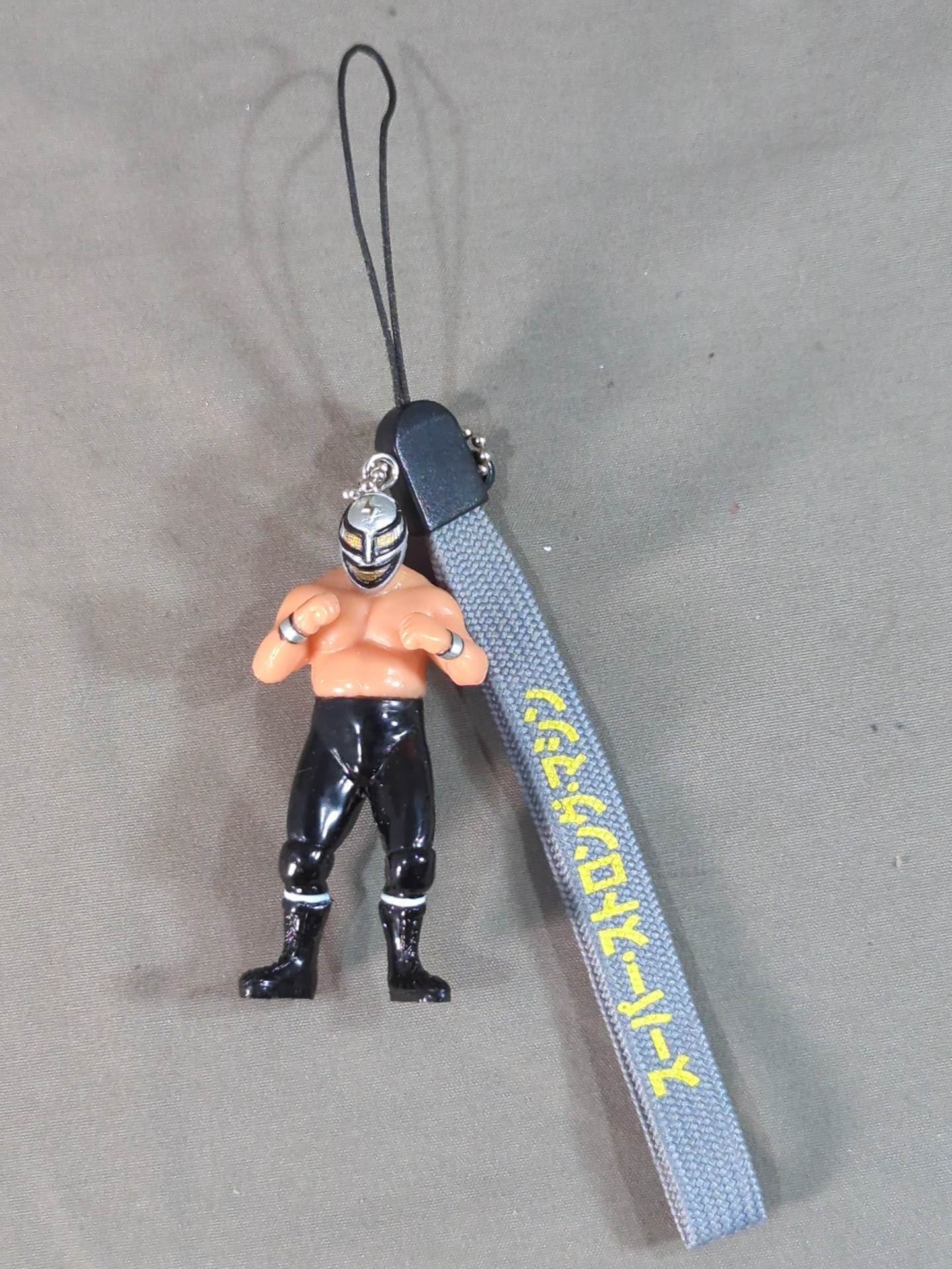 ストロングマシーン プロレス フィギュア ストラップ キーホルダー スーパー・ストロング・マシン フィギュアストラップ – 闘道館