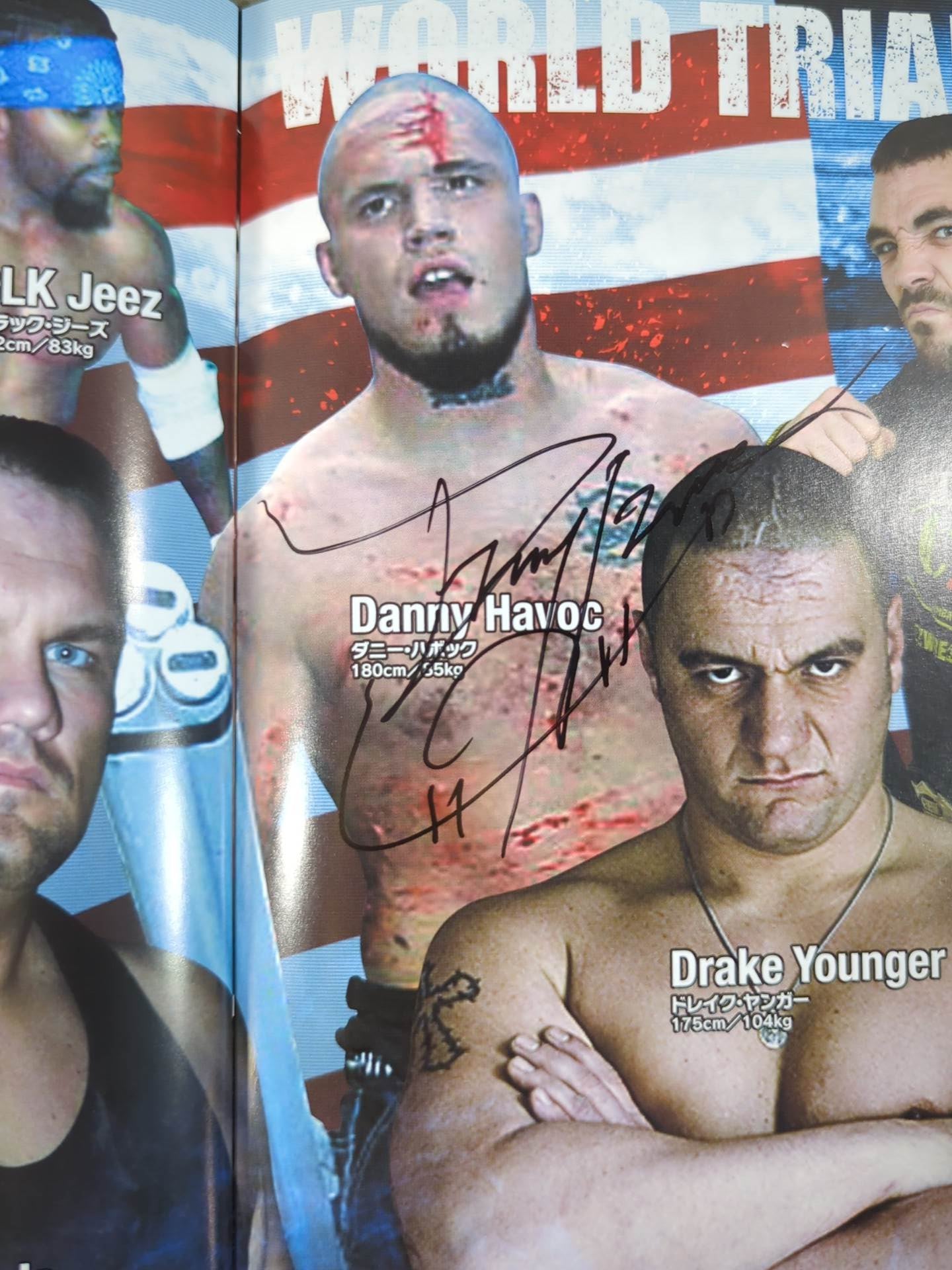 【12 hand signed autograph 】Big Japan Pro Wrestling / 2012 BJW DEATHMATCH BJ / STRONG BJ
