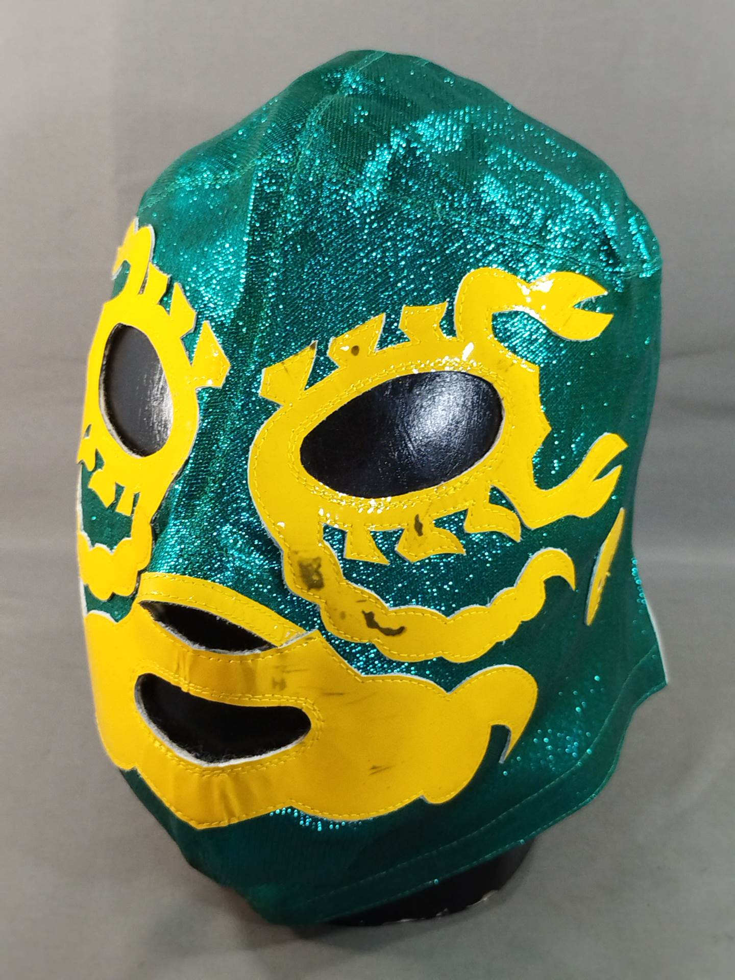 Mil Mascaras
