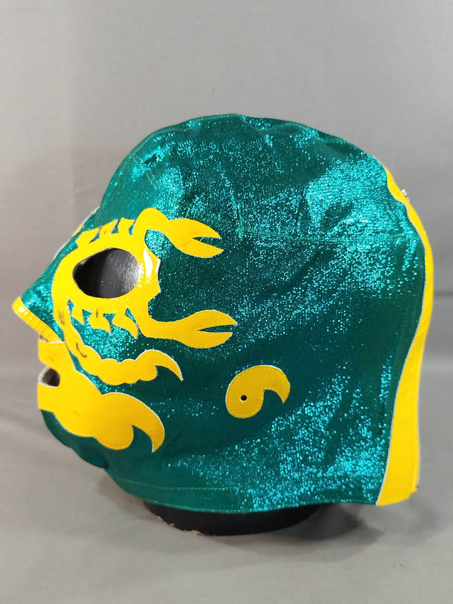 Mil Mascaras