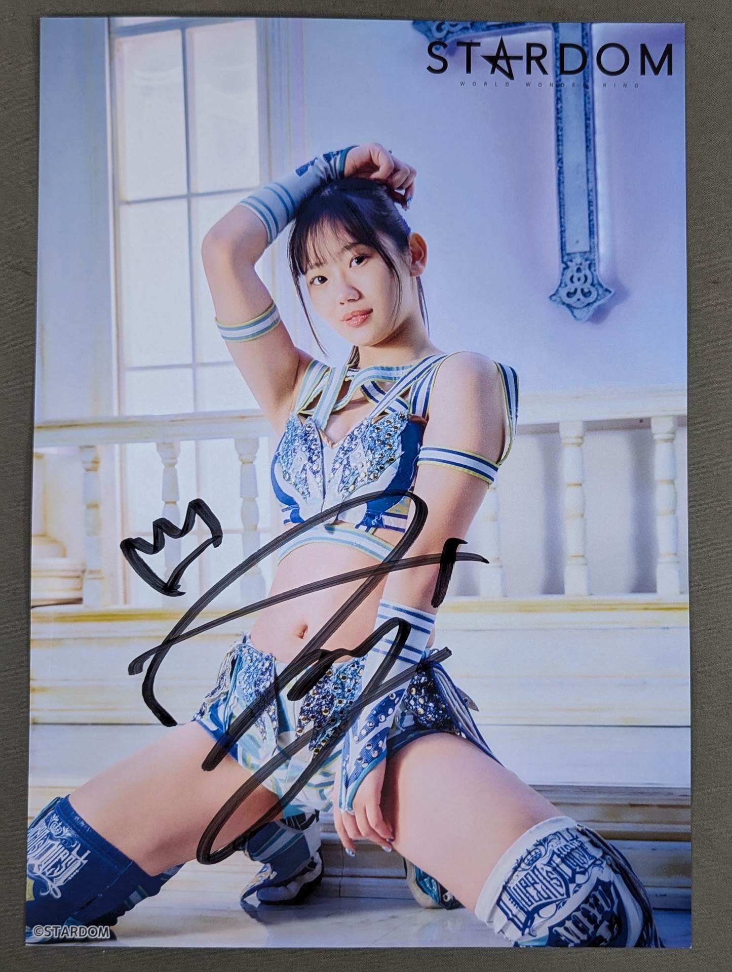 女子プロレス　スターダム　直筆サイン入りポートレート　AZM SLK 天咲光由 Amazon.co.jp: 女子プロレス スターダム stardom 直筆サイン入り