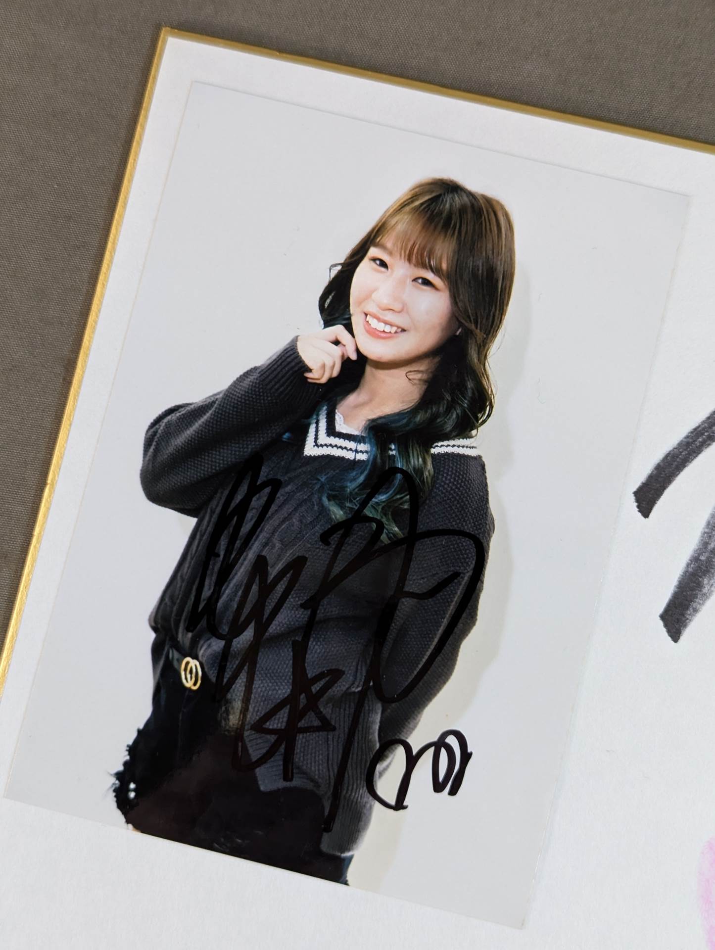 ★ Handprint Shikishi ( Autograph board ) & with limited photo ★ Momo Watanabe