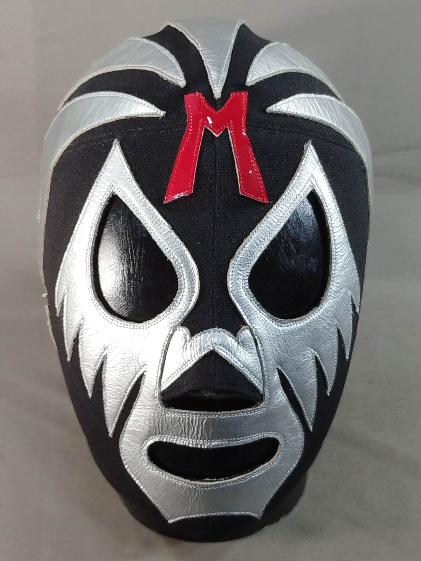 Mil Mascaras