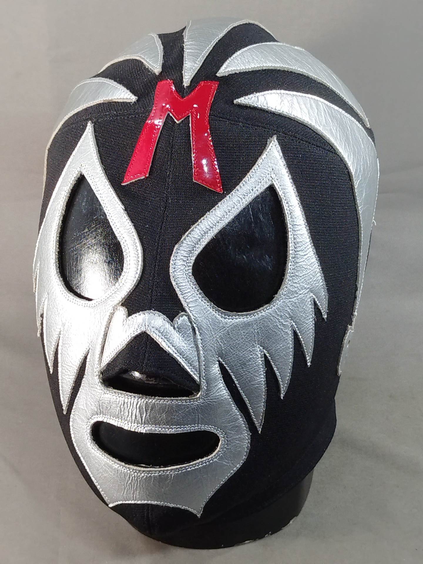 Mil Mascaras