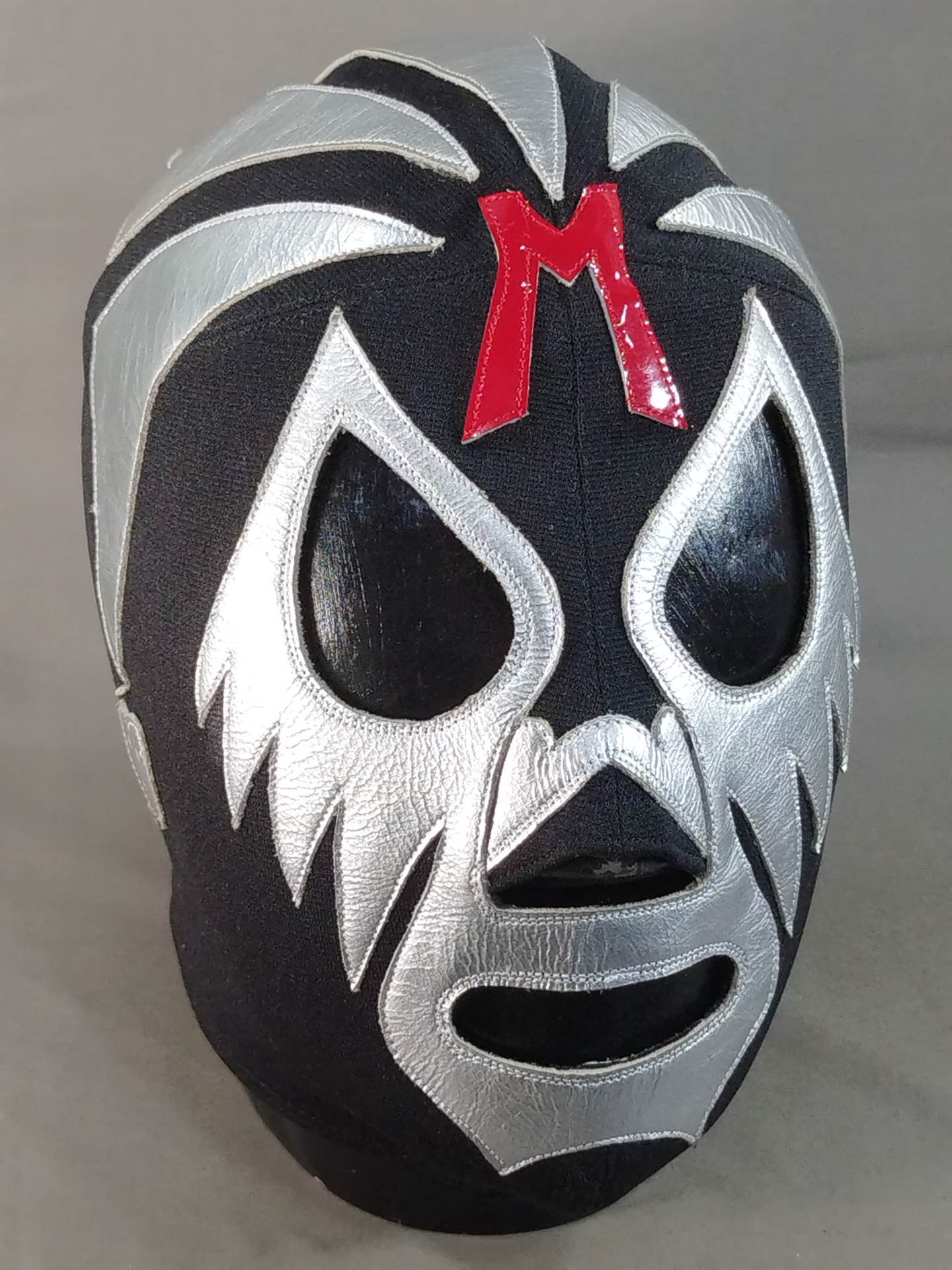 Mil Mascaras