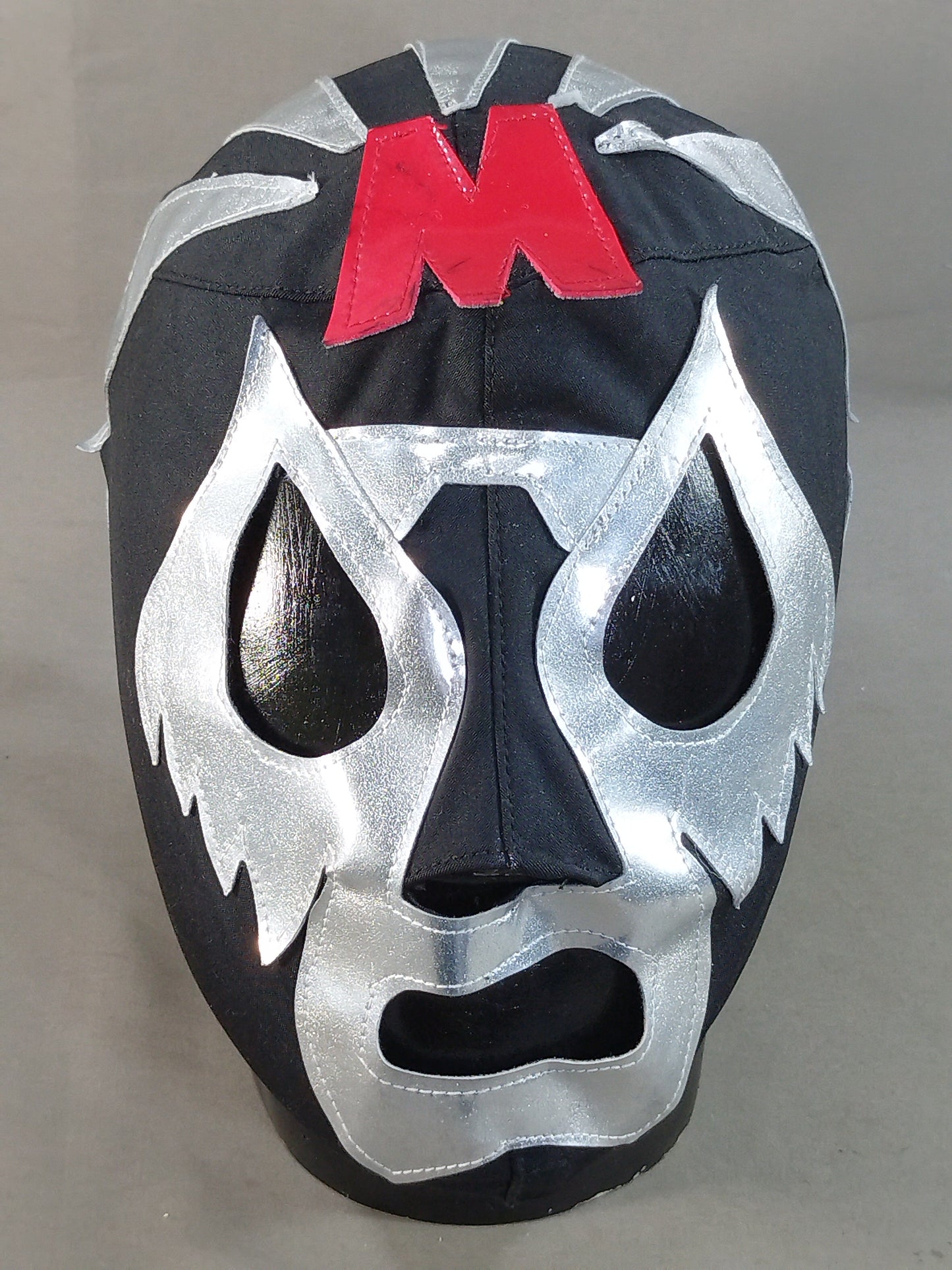 Mil Mascaras