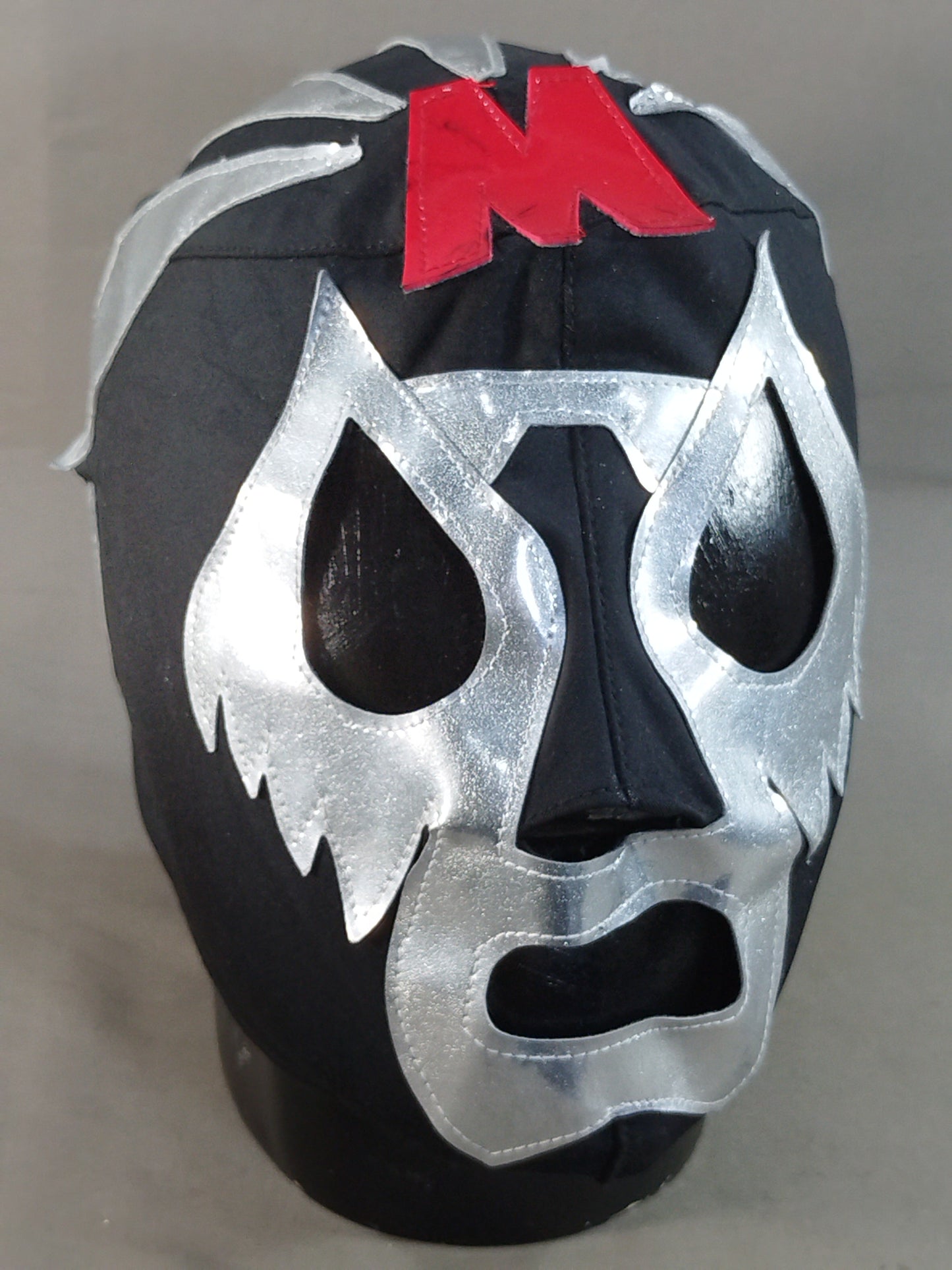 Mil Mascaras