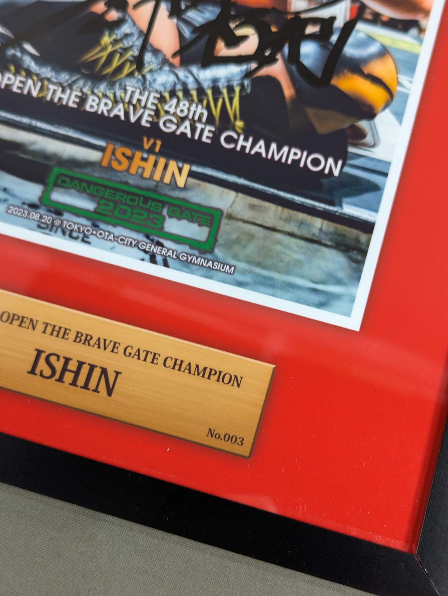 ★第48代オープン・ザ・ブレイブゲート王者★ ISHIN 直筆サイン入りフォトフレーム