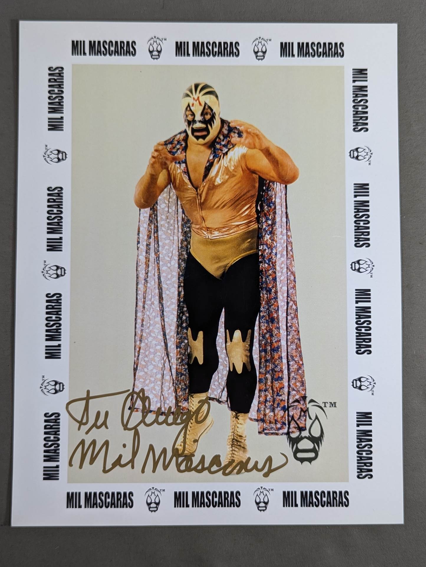 Mil Mascaras hand signed autograph Pro-Photo (A-4)