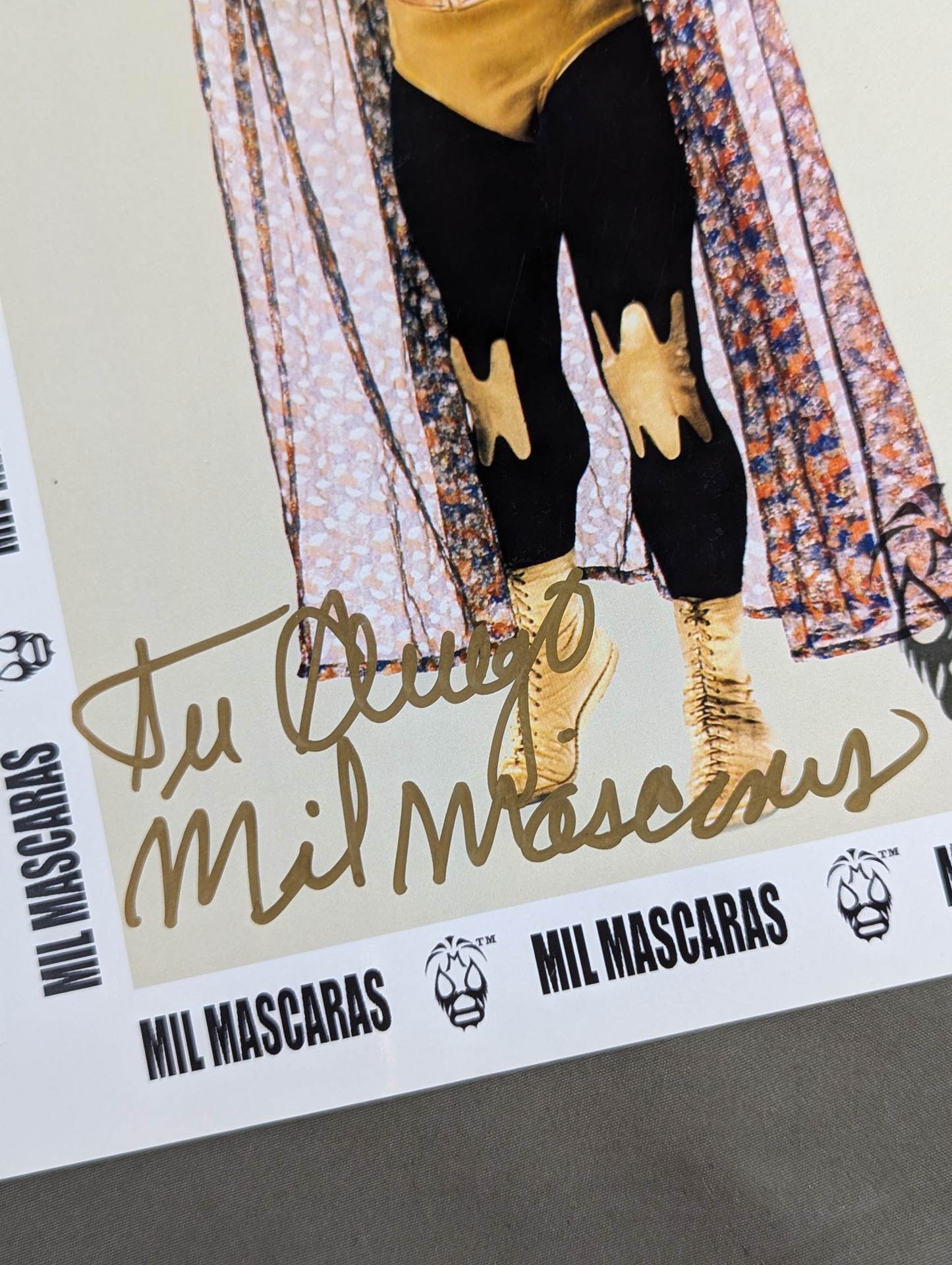 Mil Mascaras hand signed autograph Pro-Photo (A-4)