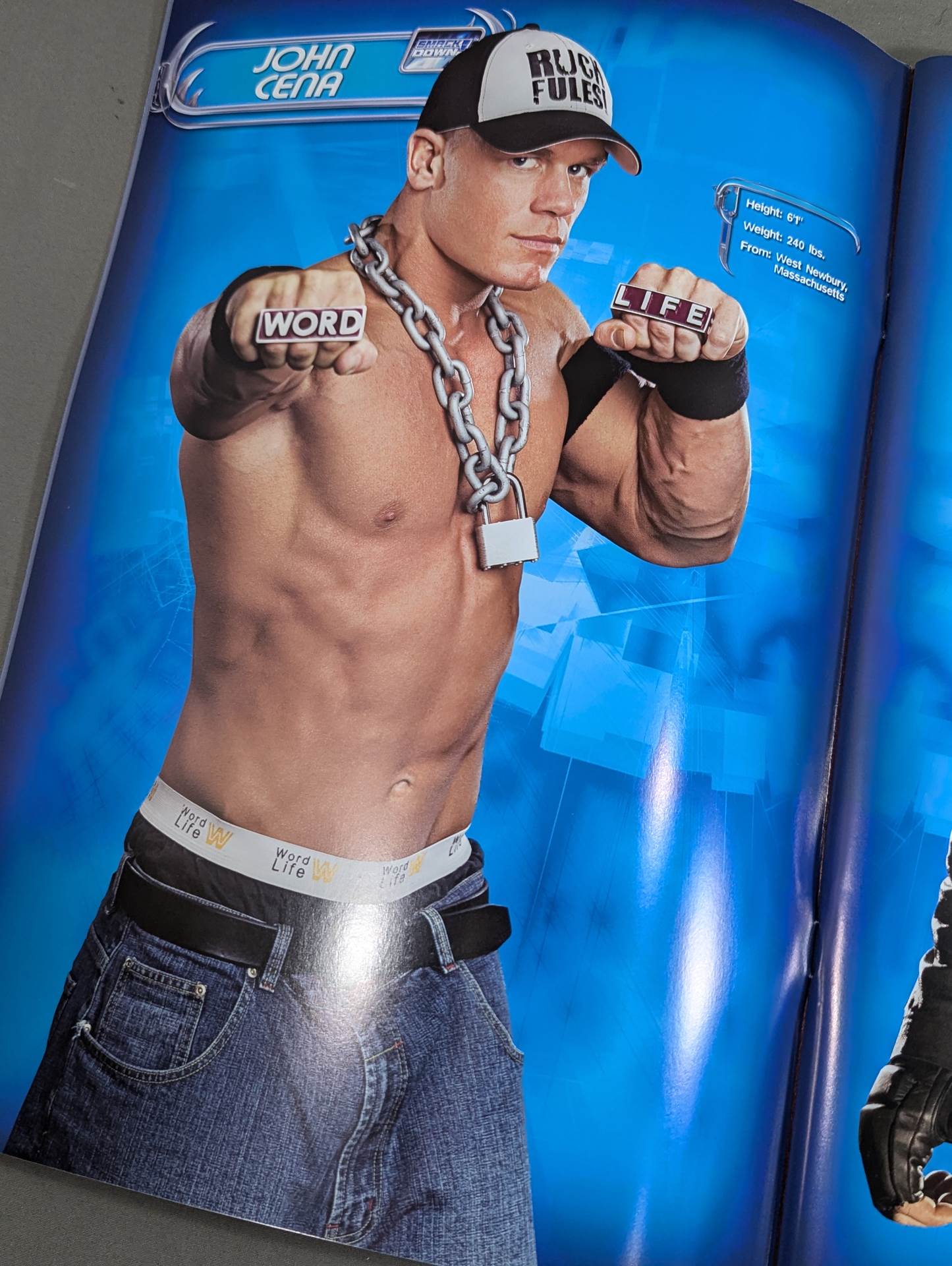 WWE SUPERSHOW OFFICIAL SOUVENIR PROGRAM 2005