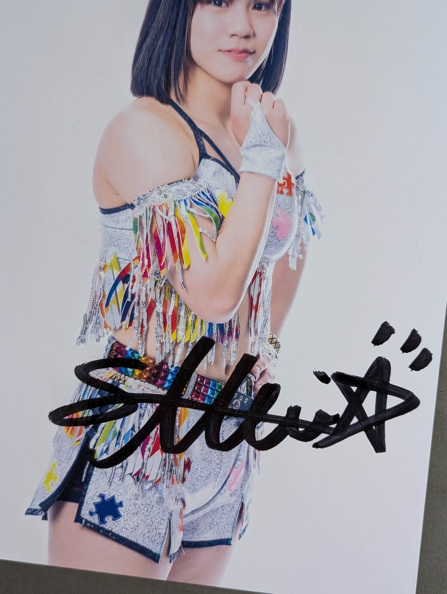 星来芽依 直筆サイン入り スターダムポートレート(A-3)