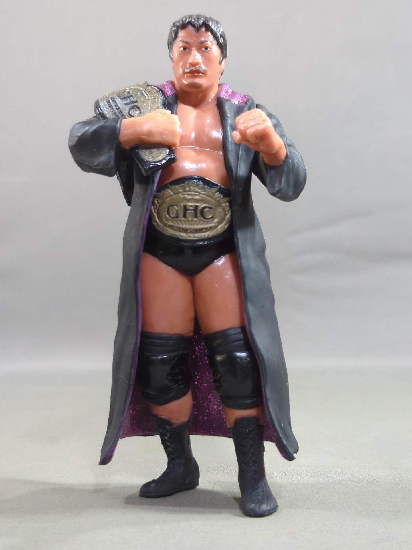 Kenta Kobashi (hood and belt)