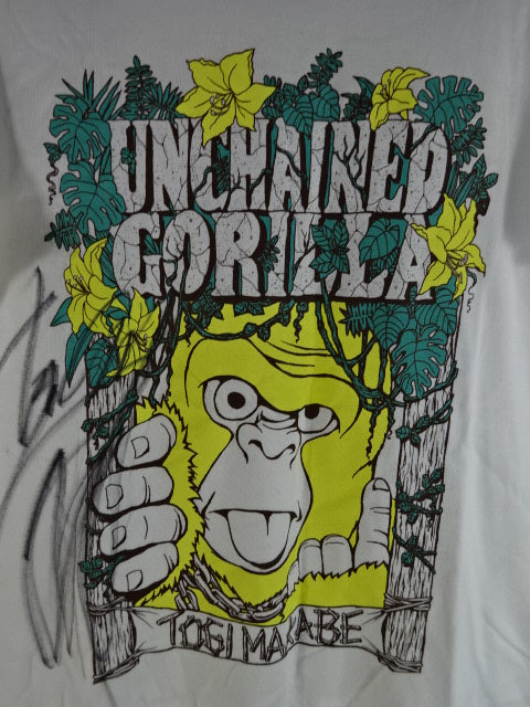 【直筆サイン入り】真壁刀義 UNCHAINED GORILLA Tシャツ