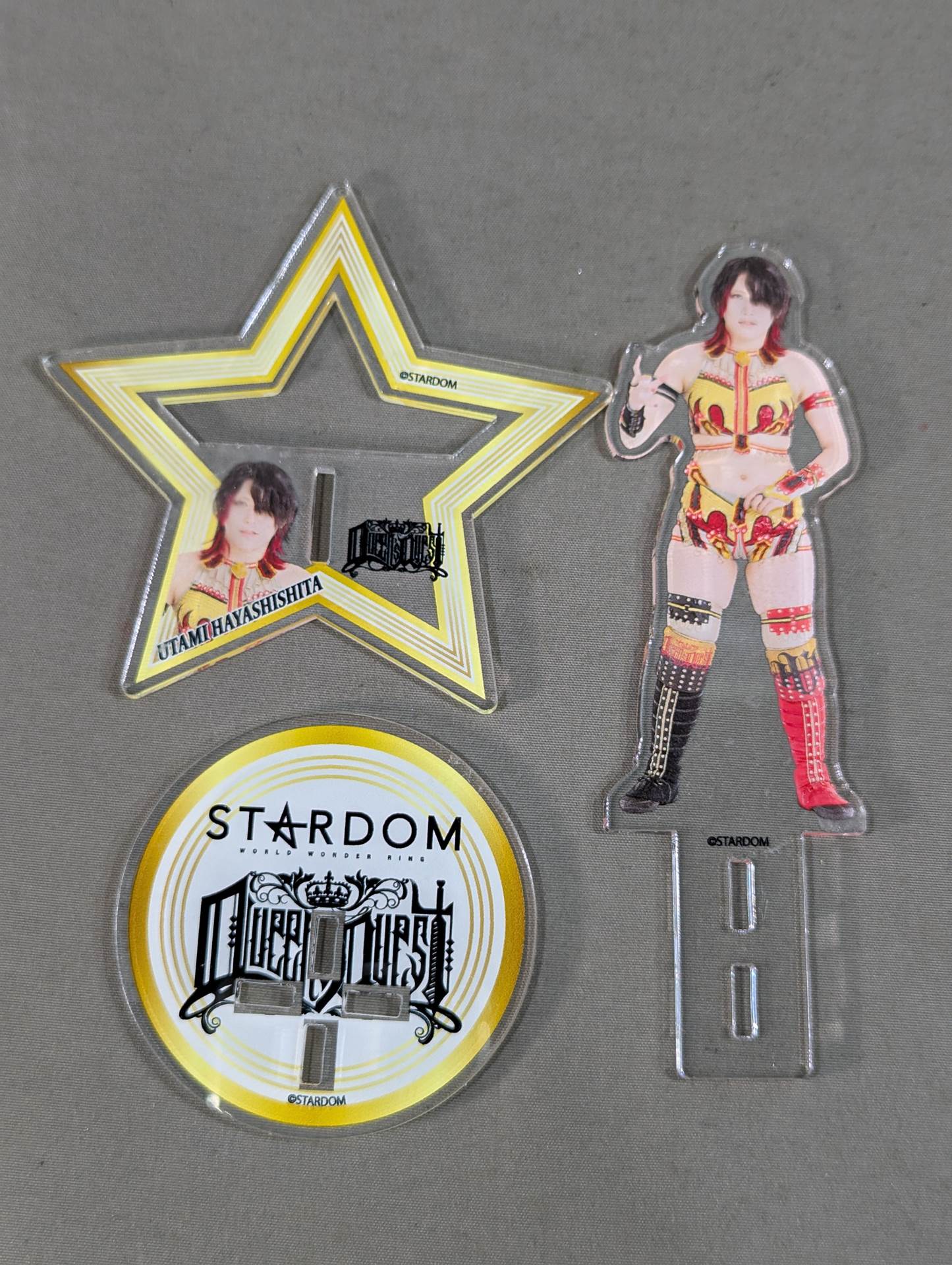Utami Hayashishita Floating Acrylic Stand
