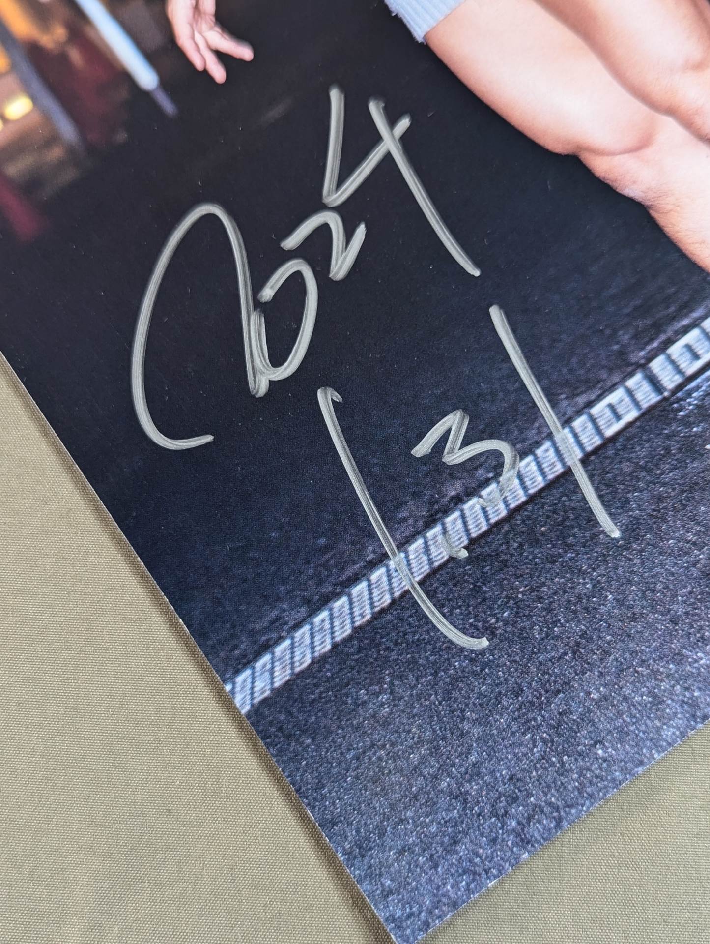 【hand signed autograph】 Hikaru Sato Photo Collection "Monthly Hikaru Sato "
