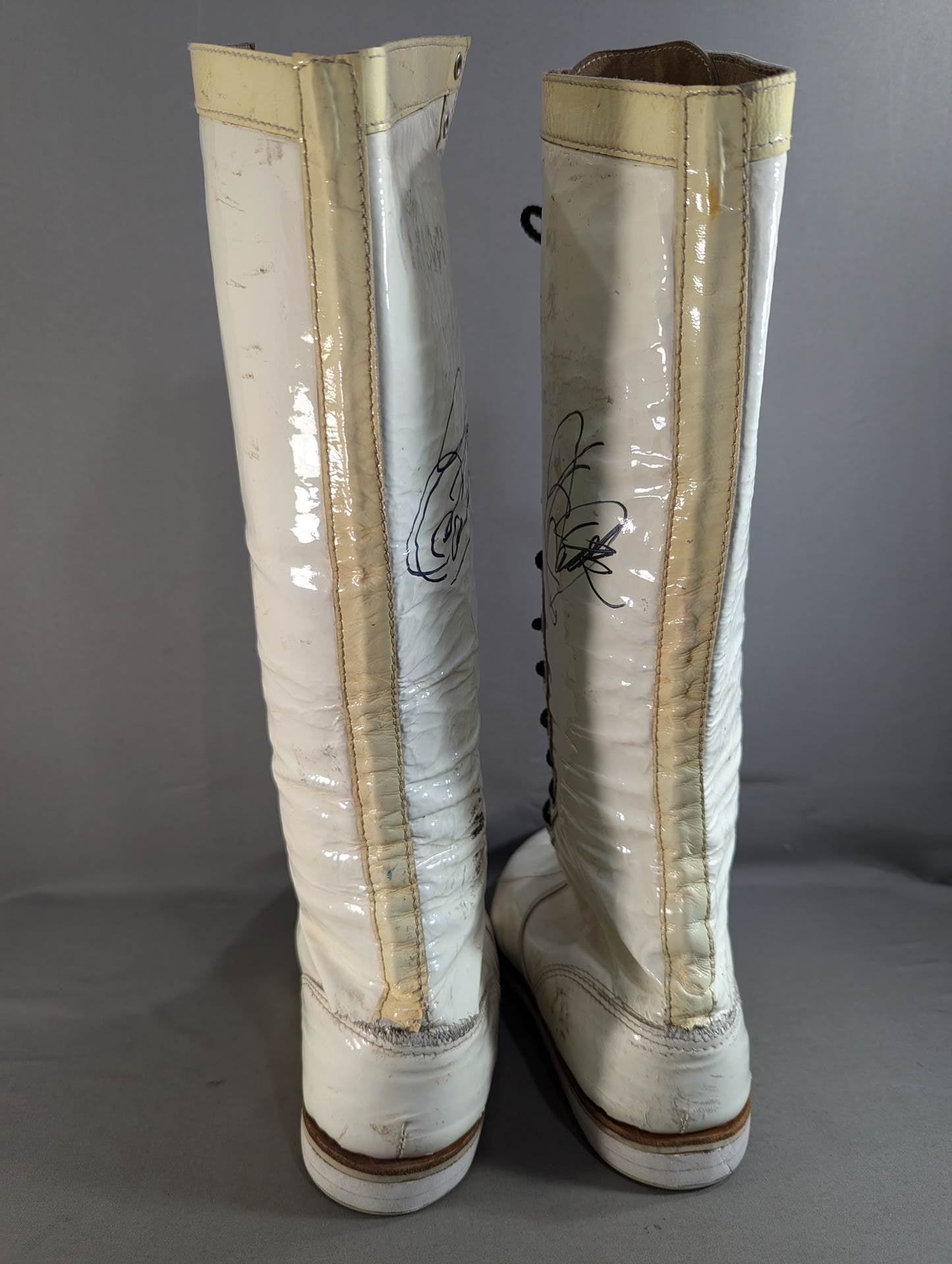 Pro-wrestling shoes