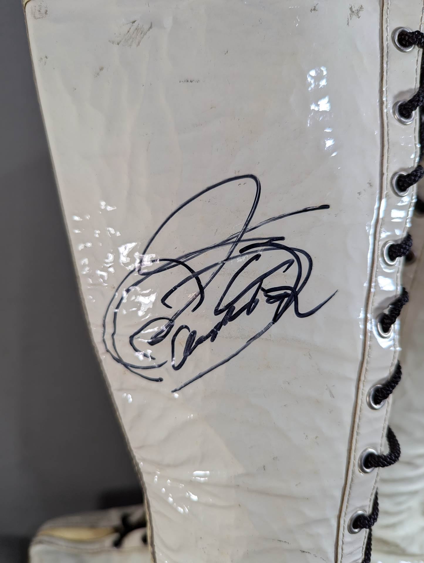 Pro-wrestling shoes