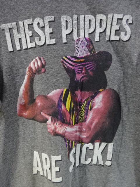 ランディ・サベージ THESE PUPPIES ARE SICL! イラスト Tシャツ