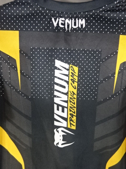 VENUM ラッシュガードシャツ①(ブラック)