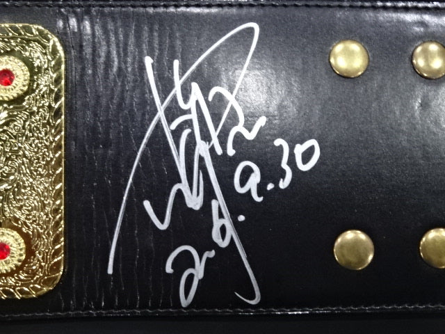 ★ Masahiro Chono hand signed autograph ★ World Heavyweight Championship Belt