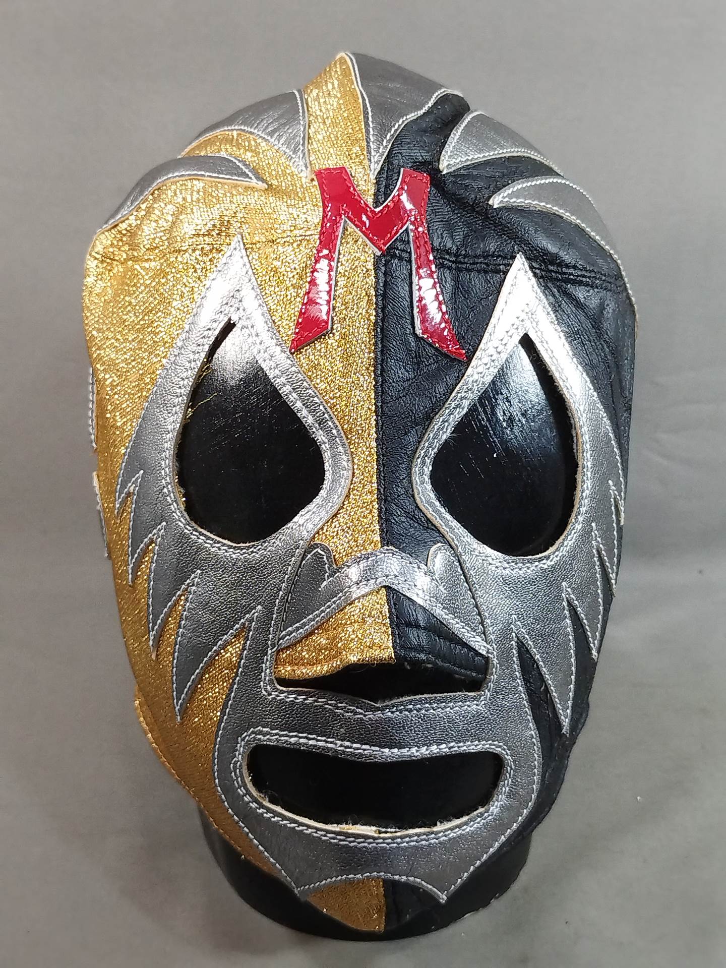 Mil Mascaras