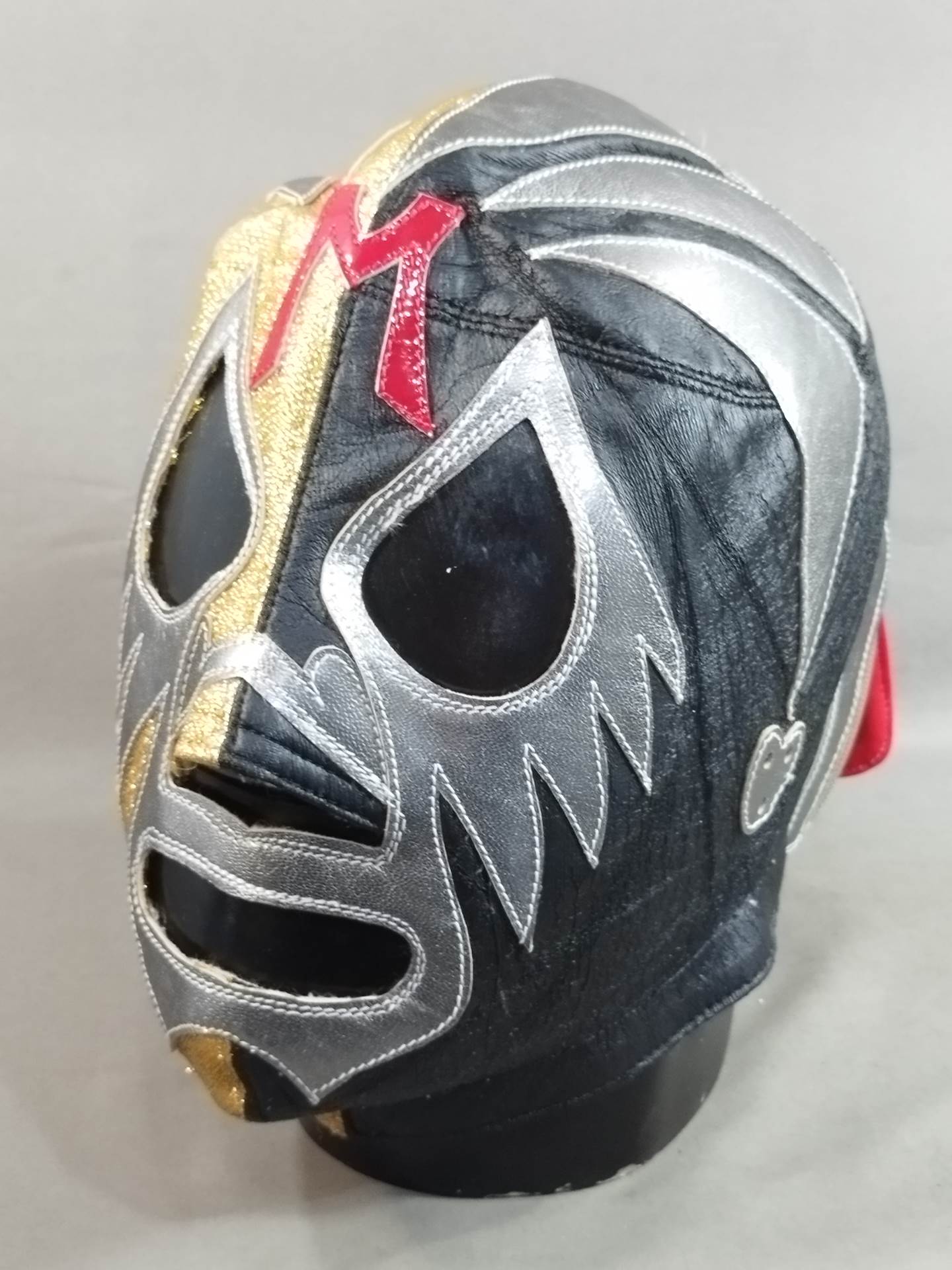 Mil Mascaras