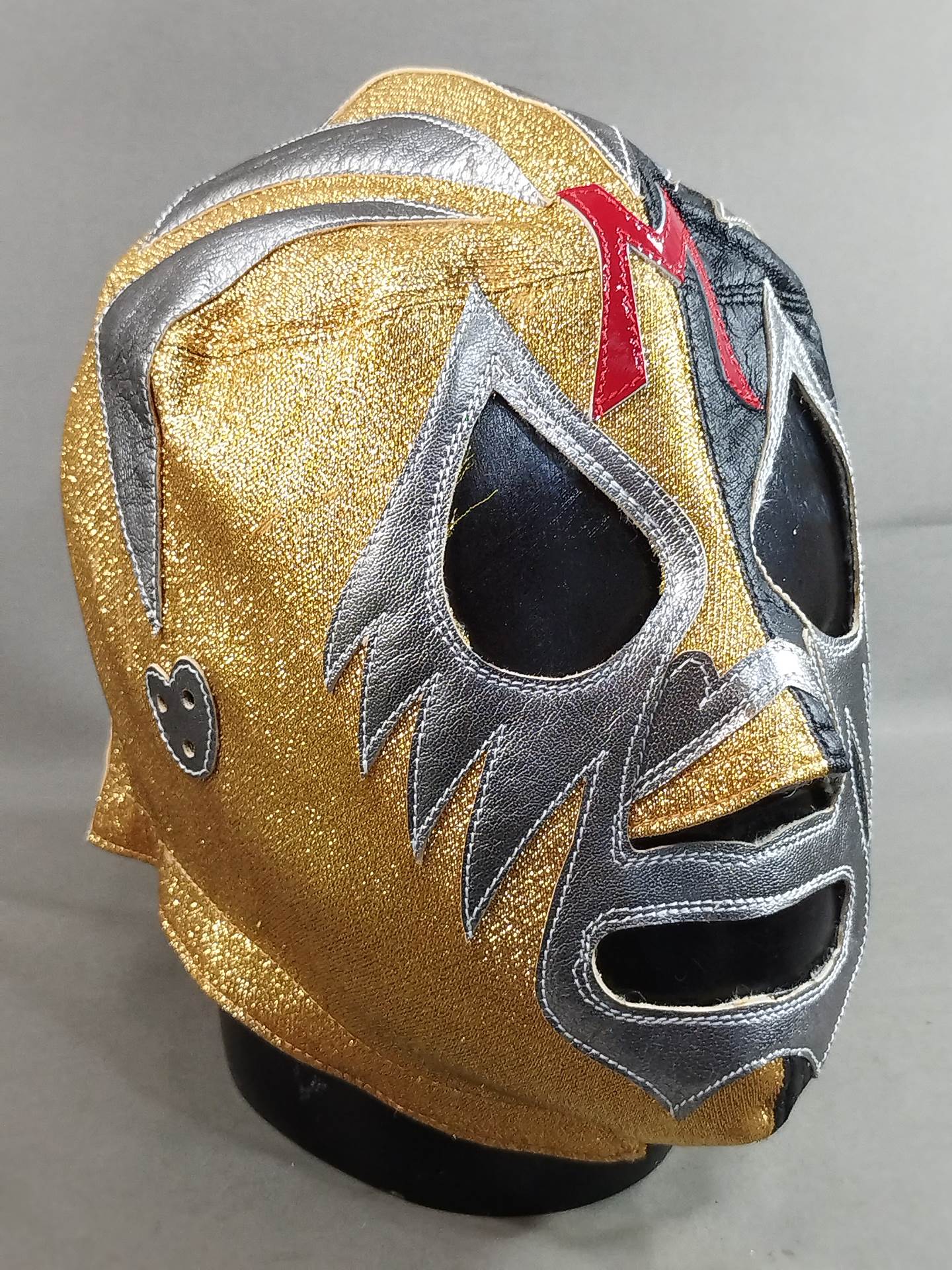 Mil Mascaras