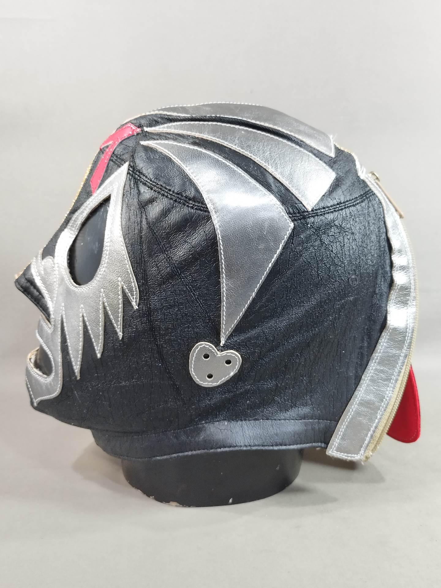 Mil Mascaras