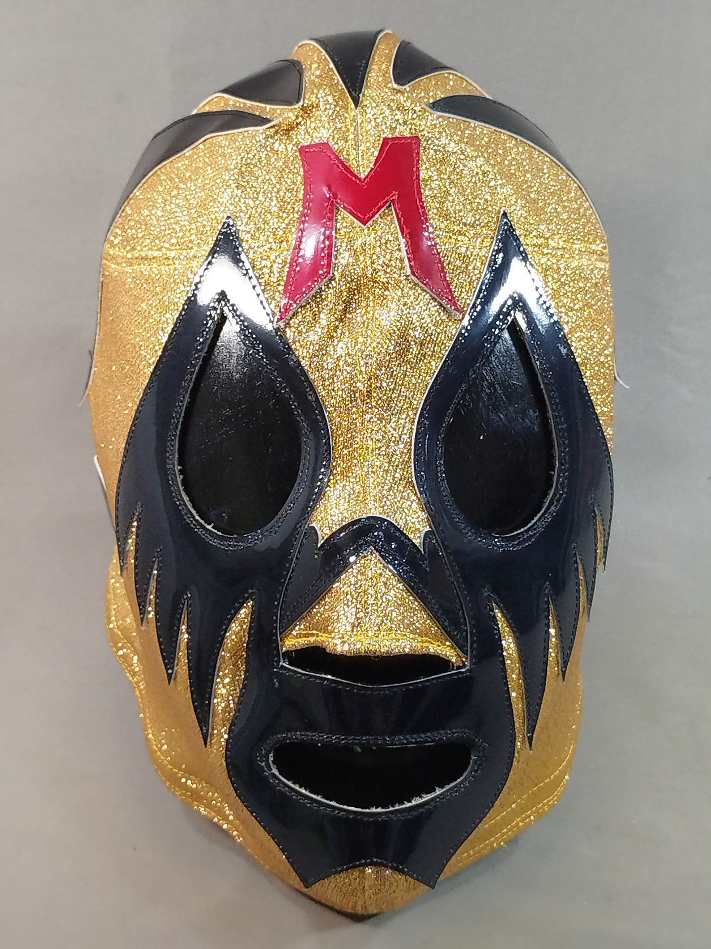 Mil Mascaras