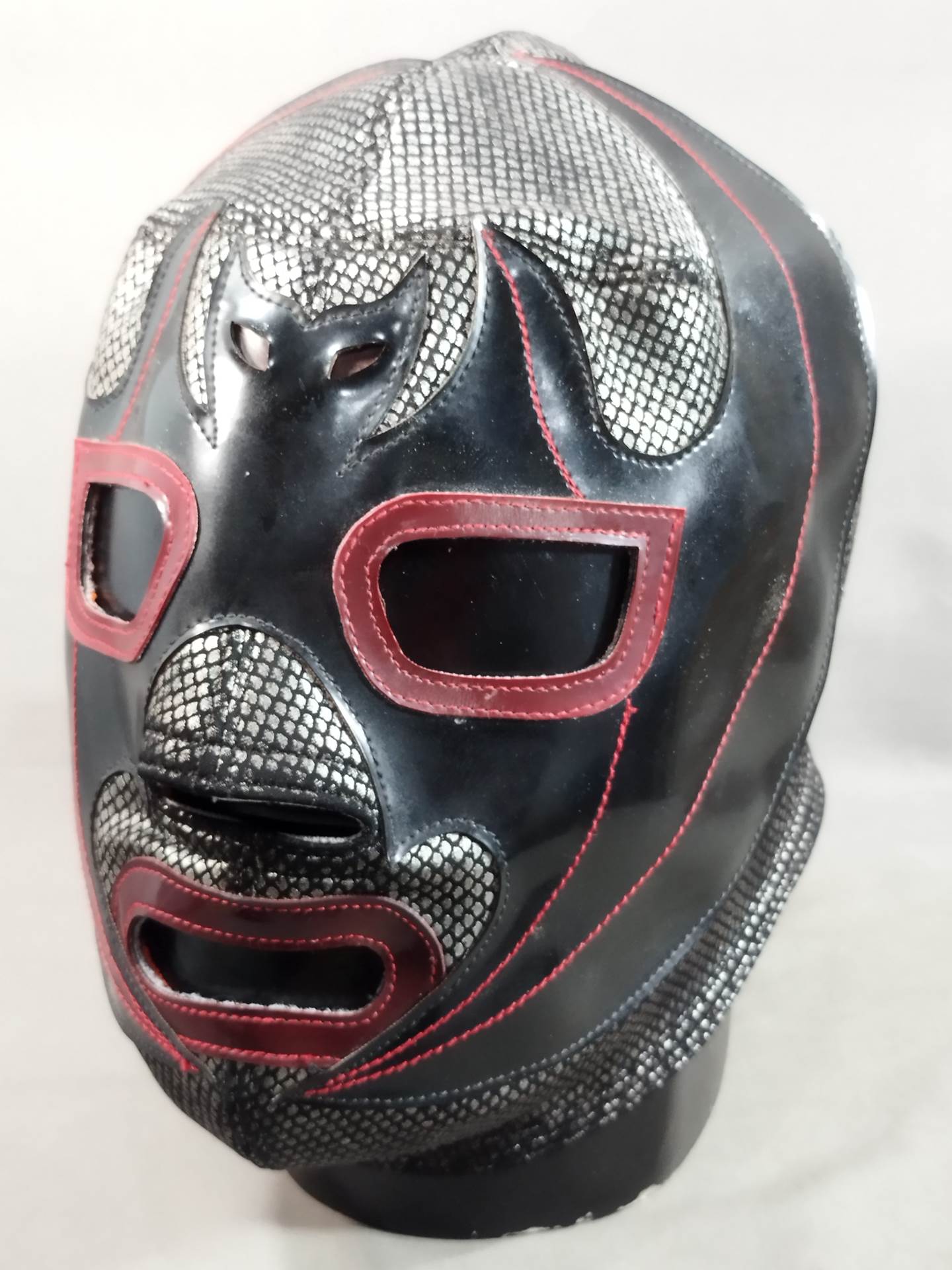 Mil Mascaras